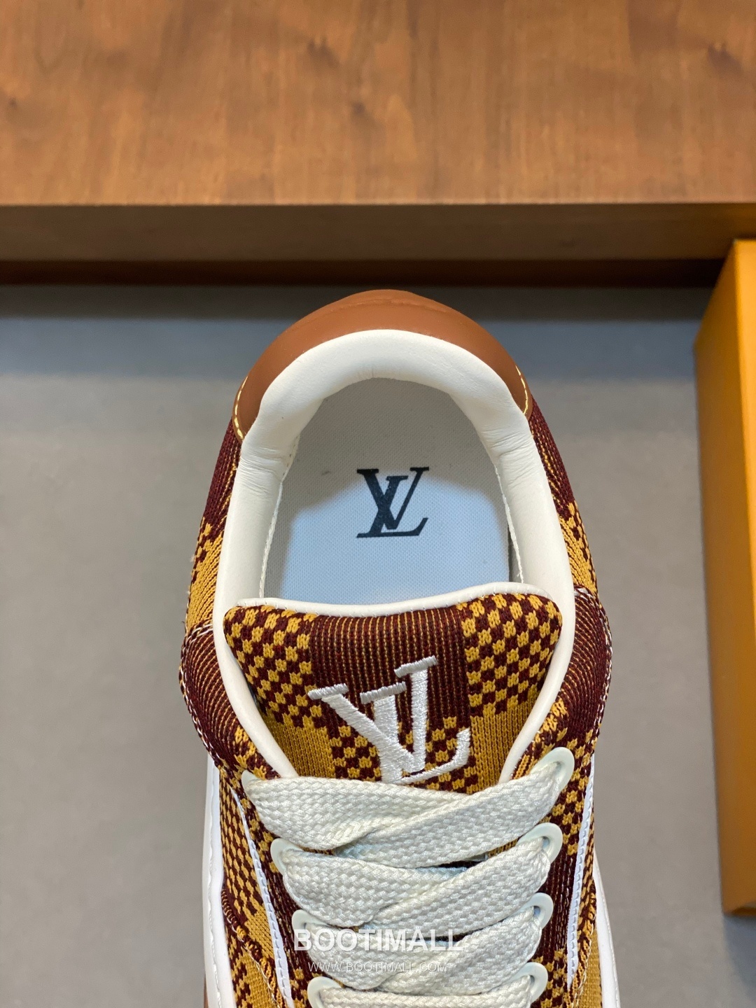 Louis Vuitton Monogram Print Calf Leather Sneaker Calf Leather Mesh Brown Sneakers 루이비통 모노그램 프린트 송아지 가죽 스니커즈 송아지 가죽 메쉬 브라운 7