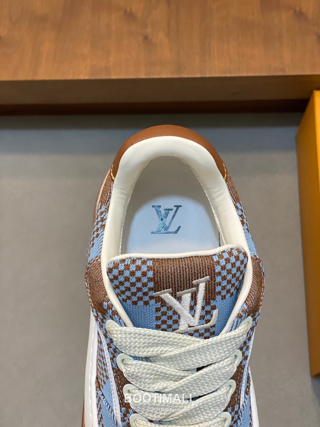 Louis Vuitton Monogram Print Calf Leather Sneaker Calf Leather Mesh Brown Sneakers 루이비통 모노그램 프린트 송아지 가죽 스니커즈 송아지 가죽 메쉬 브라운 7