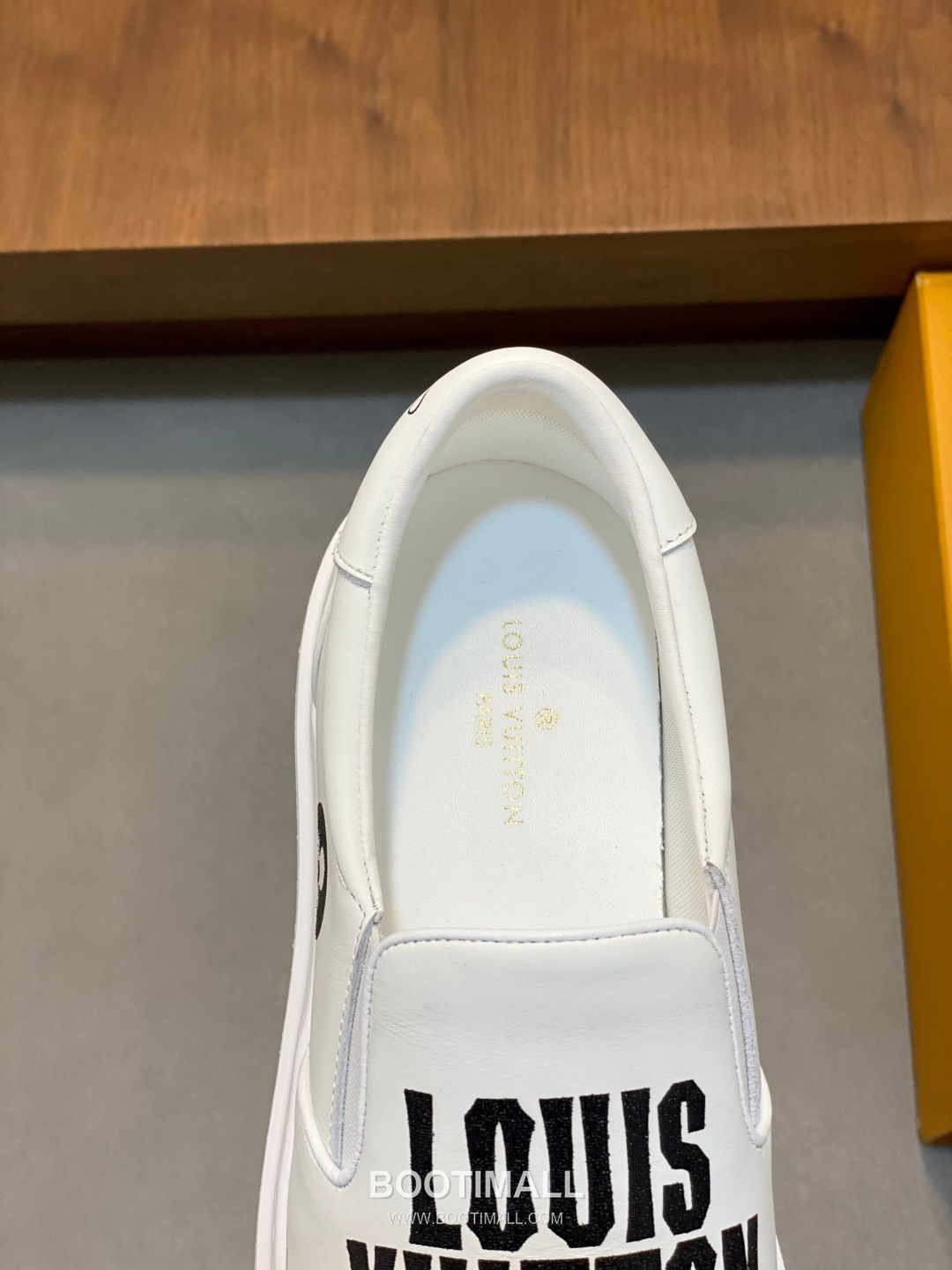 Louis Vuitton Embossed Calfskin TPU Sole Sneaker Calfskin Leather Sneakers 루이비통 엠보싱 송아지가죽 TPU 솔 스니커즈 송아지가죽 7