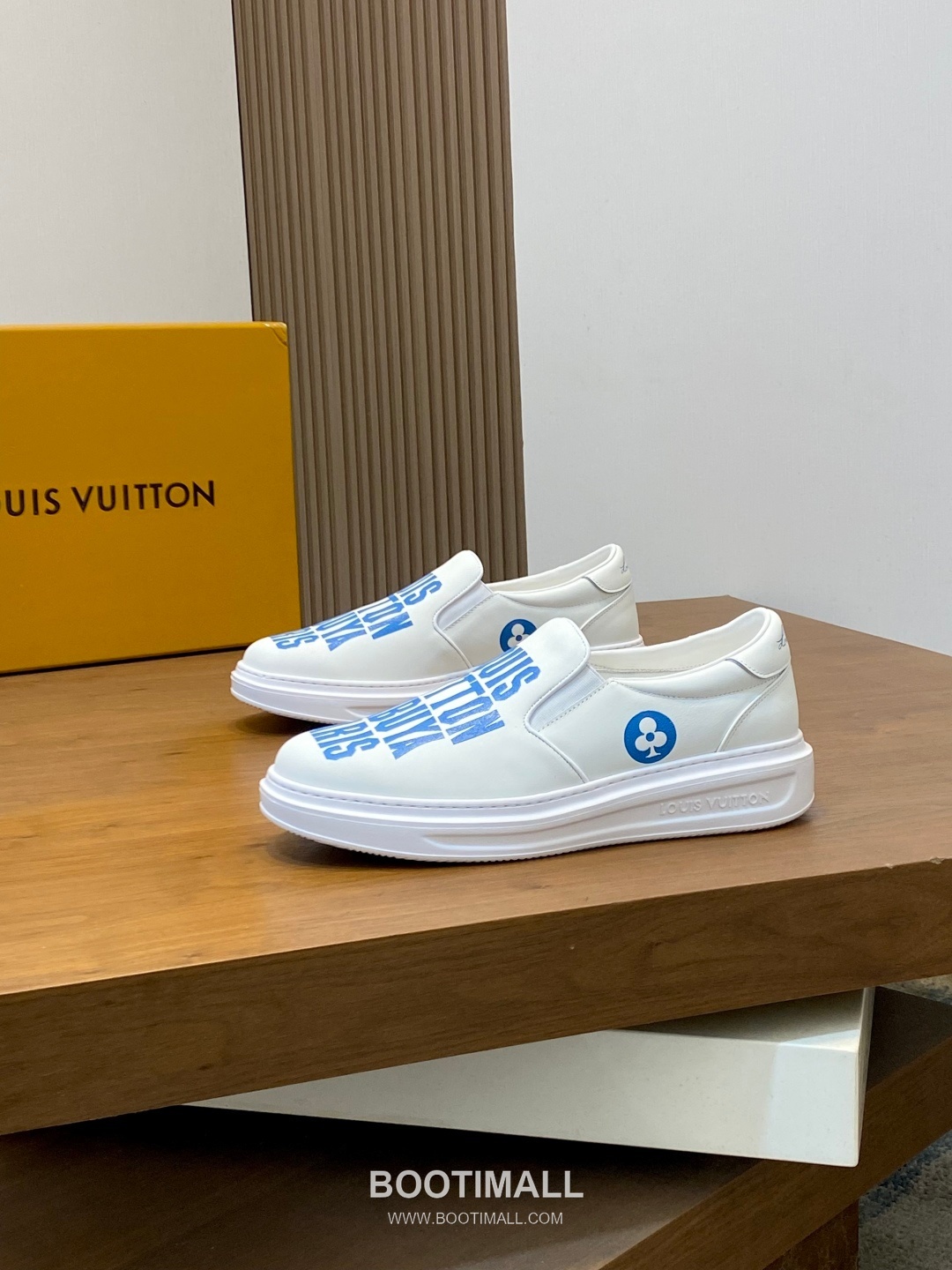 Louis Vuitton Embossed Calfskin TPU Sole Sneaker Calfskin Leather Sneakers 루이비통 엠보싱 송아지가죽 TPU 솔 스니커즈 송아지가죽 3