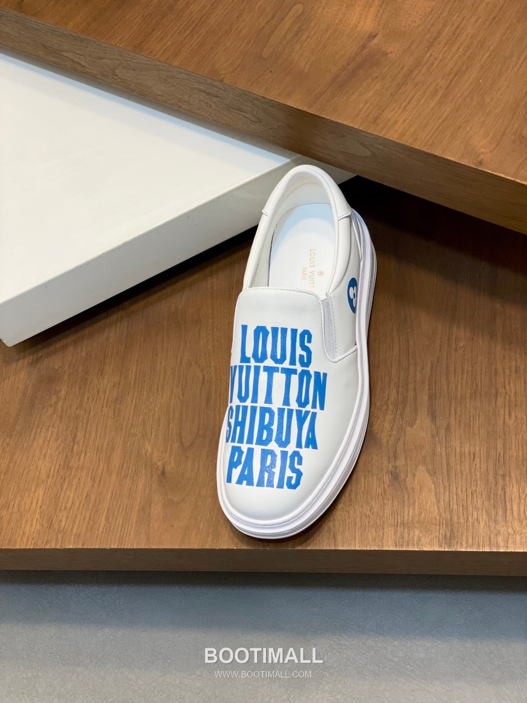 Louis Vuitton Embossed Calfskin TPU Sole Sneaker Calfskin Leather Sneakers 루이비통 엠보싱 송아지가죽 TPU 솔 스니커즈 송아지가죽 6