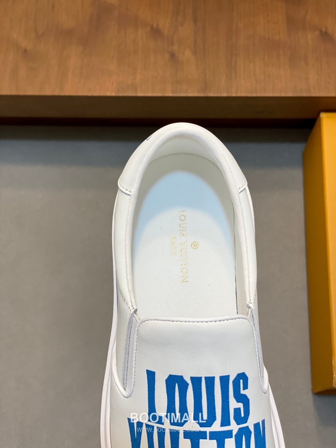 Louis Vuitton Embossed Calfskin TPU Sole Sneaker Calfskin Leather Sneakers 루이비통 엠보싱 송아지가죽 TPU 솔 스니커즈 송아지가죽 7