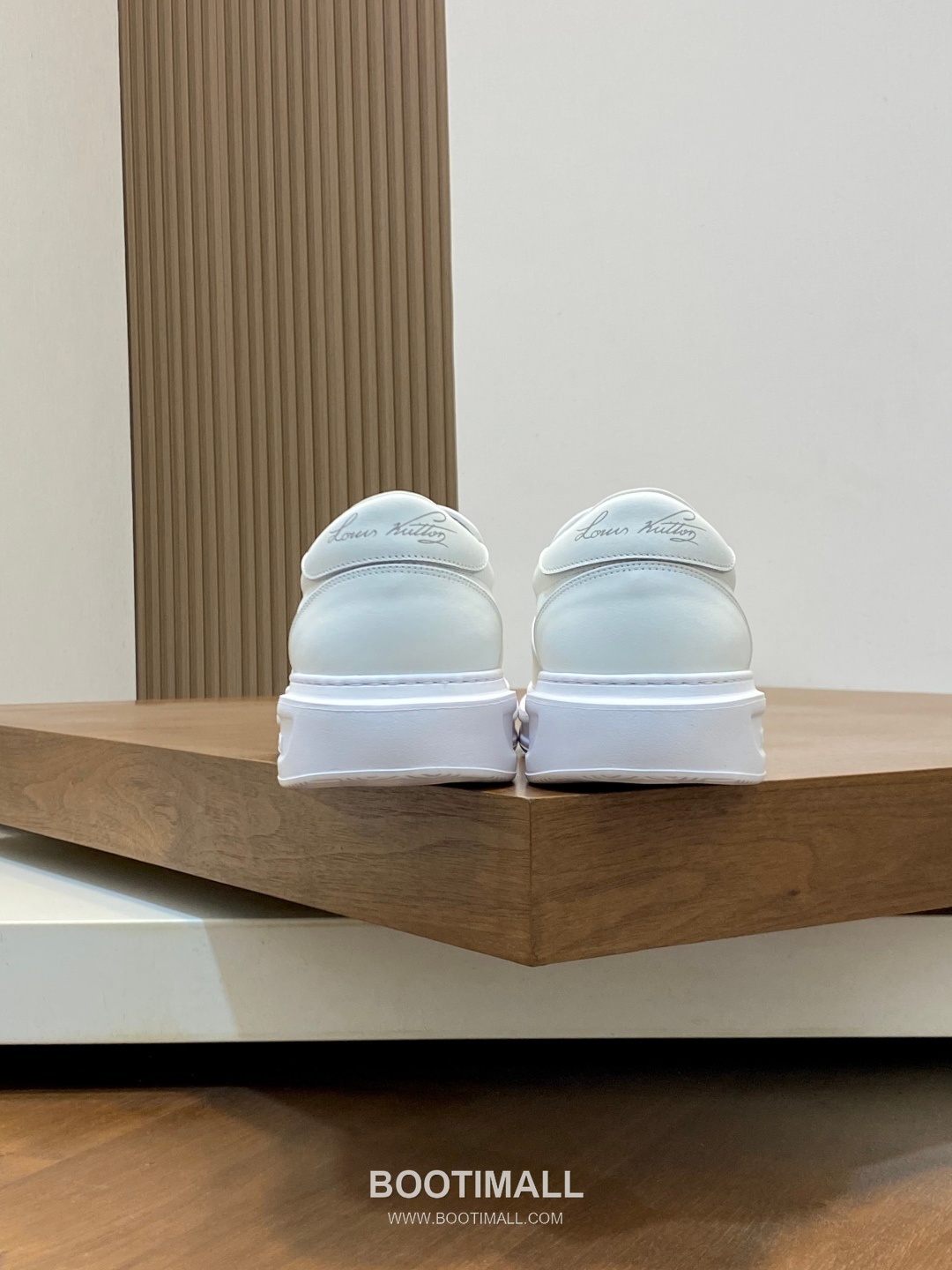 Louis Vuitton Embossed Calfskin TPU Sole Sneaker Calfskin Leather Sneakers 루이비통 엠보싱 송아지가죽 TPU 솔 스니커즈 송아지가죽 8