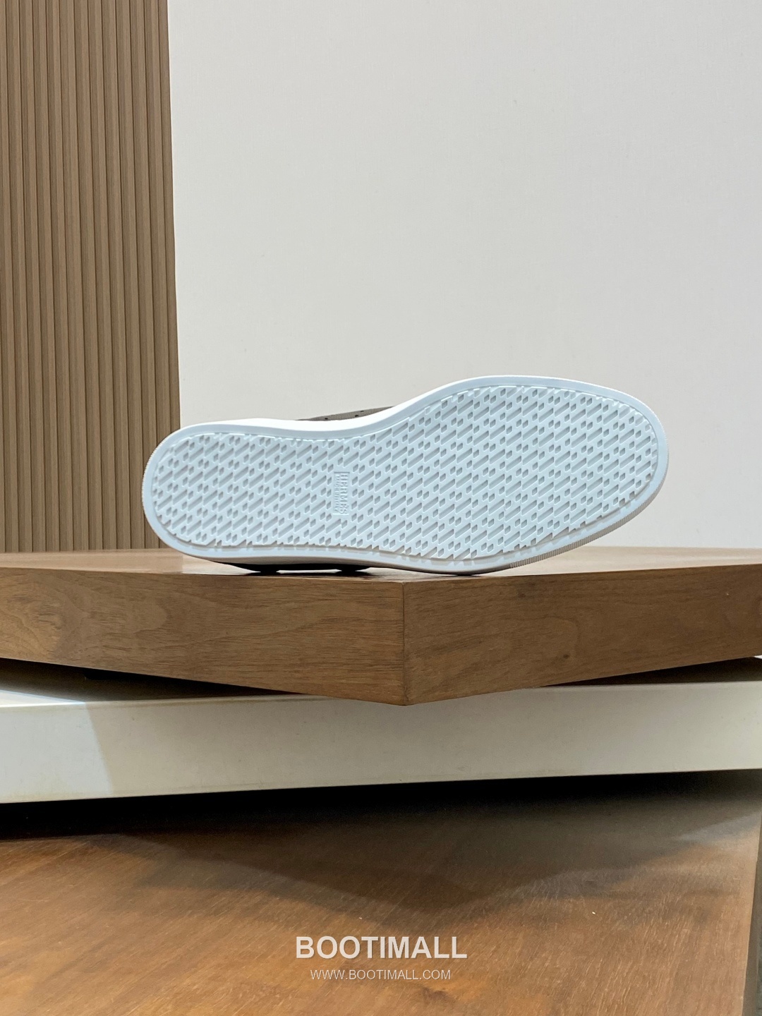 Hermes Smooth Calf Canvas Trainer Calfskin Canvas White Sneakers 에르메스 스무스 카프 캔버스 트레이너 카프스킨 캔버스 화이트 스니커즈 9