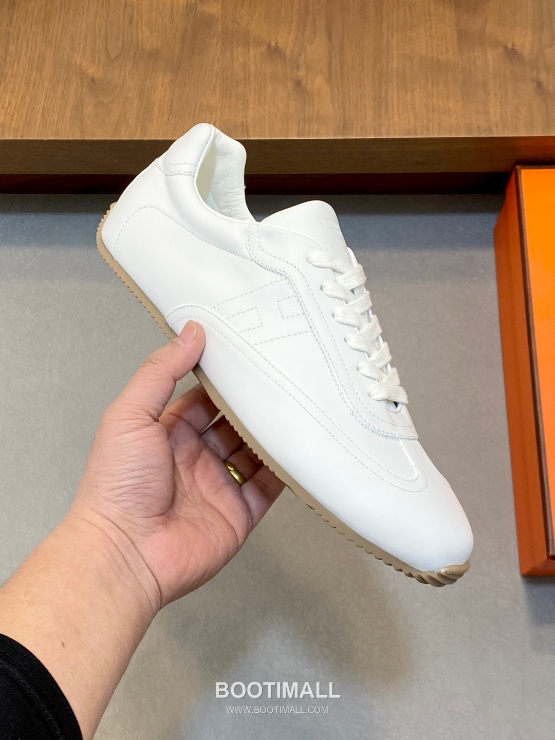Hermes Master Suede Trainer Suede Goatskin Beige Sneakers 에르메스 마스터 스웨이드 트레이너 스웨이드 산양가죽 베이지 스니커즈 4