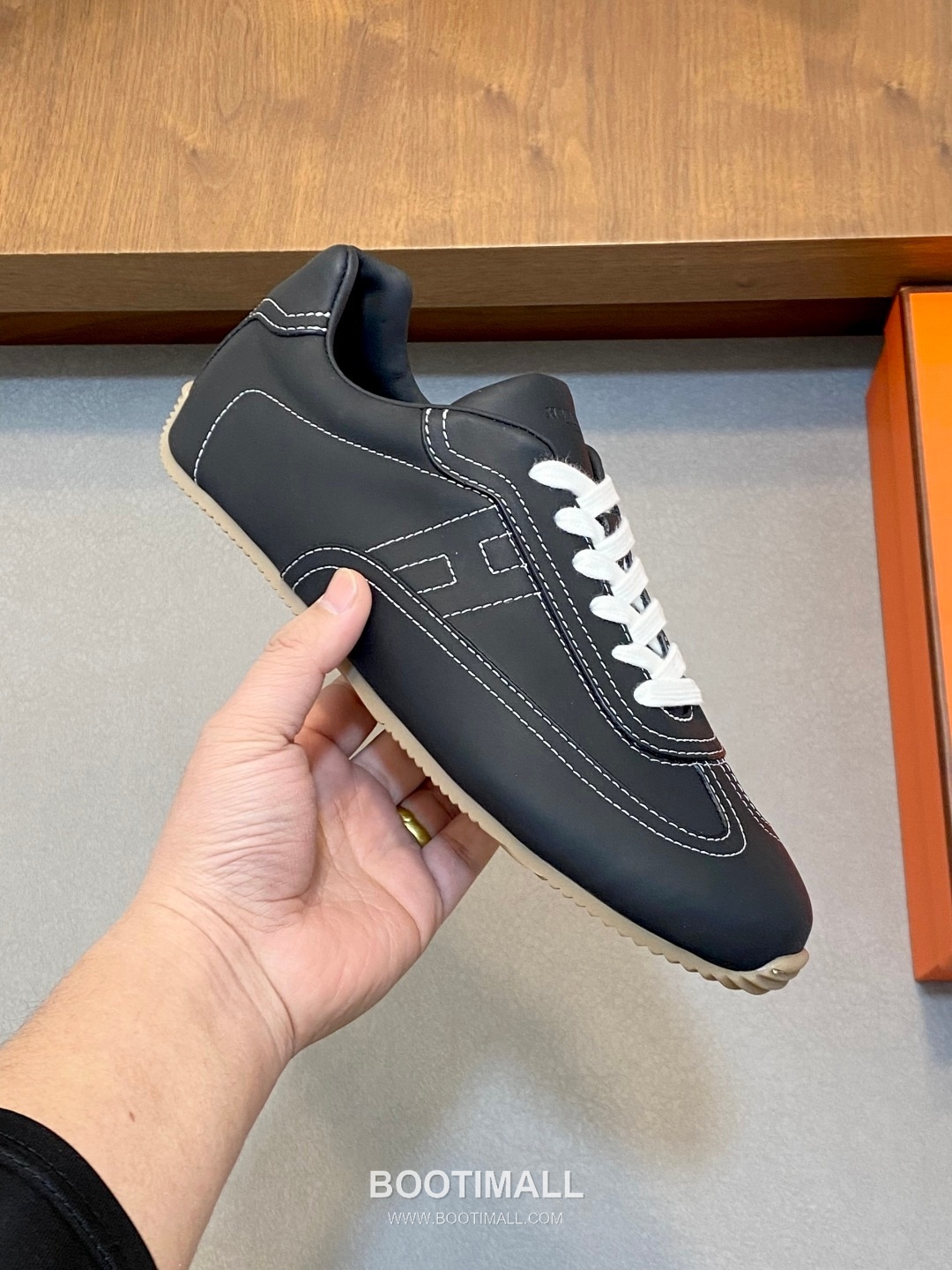 Hermes Master Suede Trainer Suede Goatskin Beige Sneakers 에르메스 마스터 스웨이드 트레이너 스웨이드 산양가죽 베이지 스니커즈 4