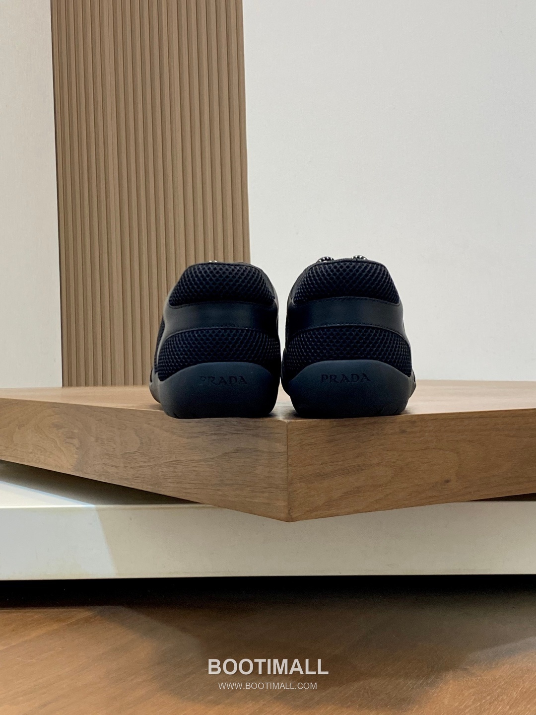 Prada Enamel Triangle Leather Sneaker Leather Sneakers 프라다 에나멜 트라이앵글 레더 스니커즈 레더 8