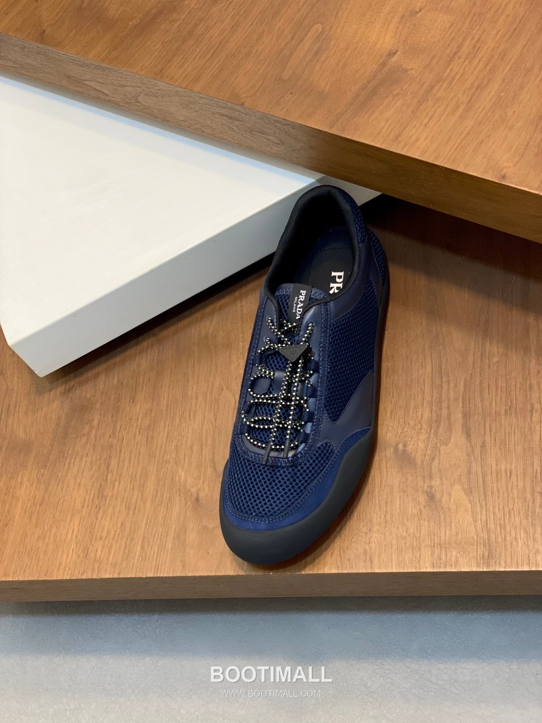 Prada Enamel Triangle Leather Sneaker Leather Sneakers 프라다 에나멜 트라이앵글 레더 스니커즈 레더 6