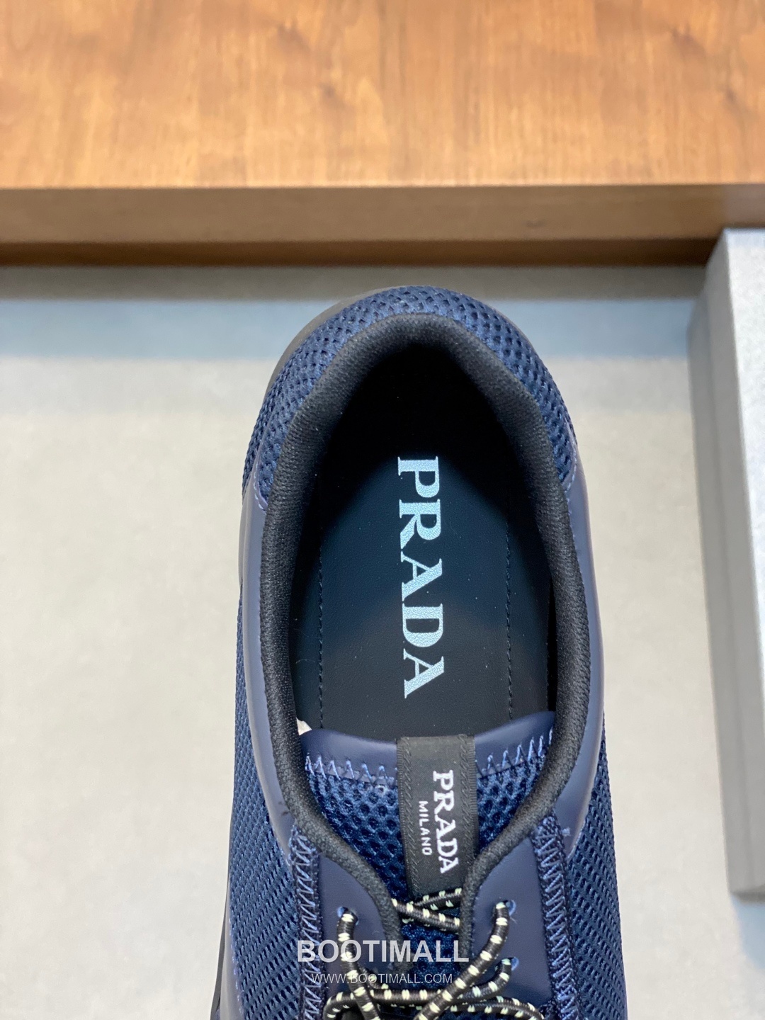 Prada Enamel Triangle Leather Sneaker Leather Sneakers 프라다 에나멜 트라이앵글 레더 스니커즈 레더 7