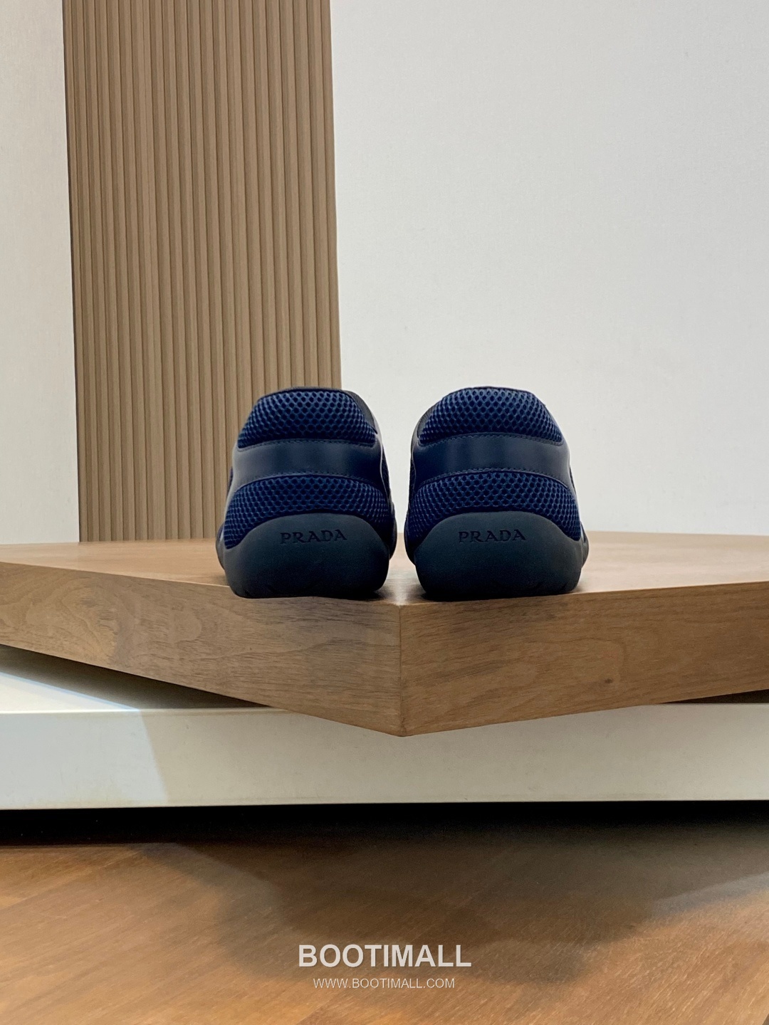 Prada Enamel Triangle Leather Sneaker Leather Sneakers 프라다 에나멜 트라이앵글 레더 스니커즈 레더 8