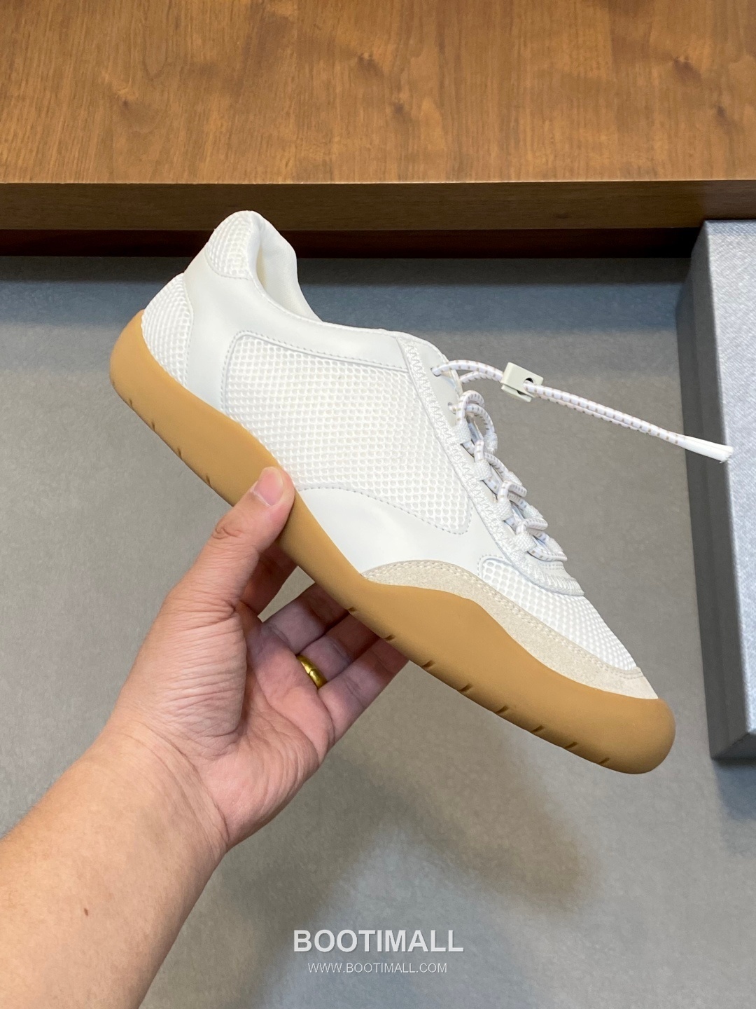 Prada Enamel Triangle Leather Sneaker Leather Sneakers 프라다 에나멜 트라이앵글 레더 스니커즈 레더 4