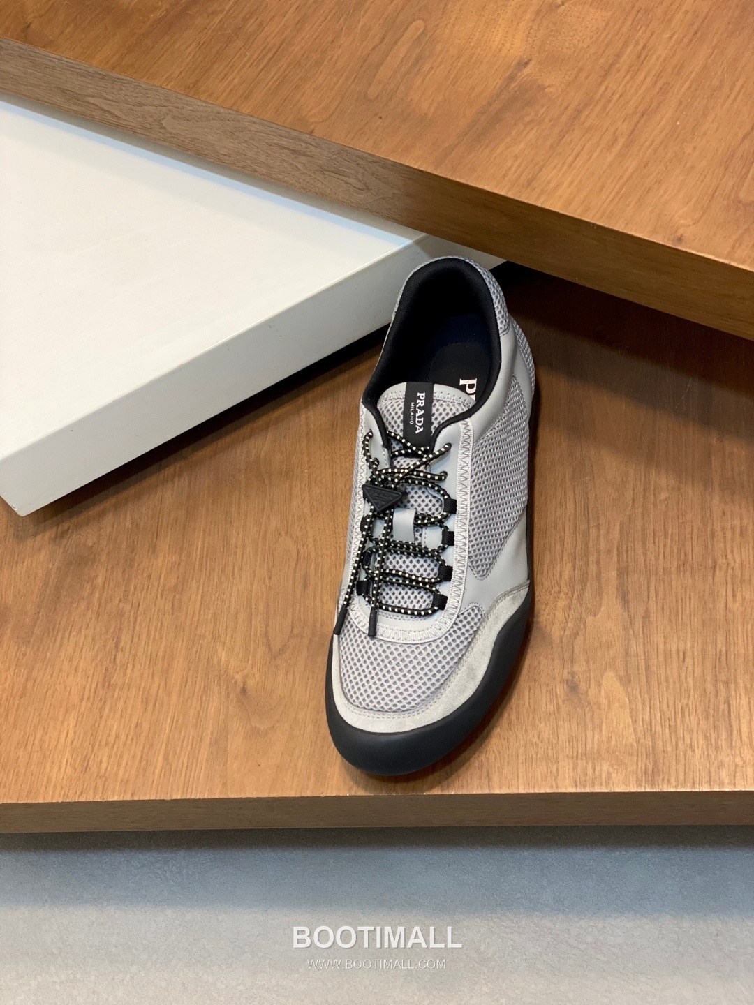 Prada Enamel Triangle Leather Sneaker Leather Sneakers 프라다 에나멜 트라이앵글 레더 스니커즈 레더 6