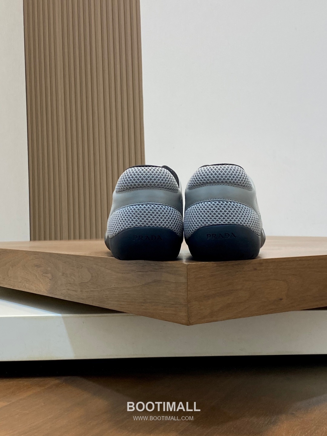 Prada Enamel Triangle Leather Sneaker Leather Sneakers 프라다 에나멜 트라이앵글 레더 스니커즈 레더 8