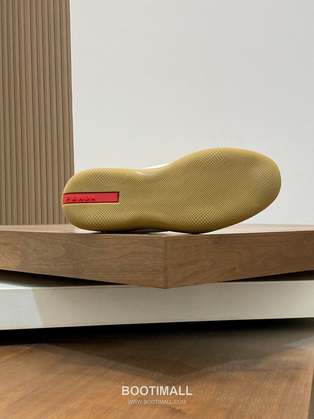 Prada Geometric Panel Runner Calfskin Mesh Khaki Sneakers 프라다 지오메트릭 패널 러너 송아지가죽 메쉬 카키 스니커즈 -9 9