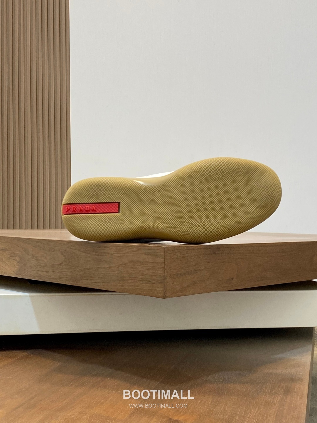 Prada Geometric Panel Runner Calfskin Mesh Khaki Sneakers 프라다 지오메트릭 패널 러너 송아지가죽 메쉬 카키 스니커즈 -9 9