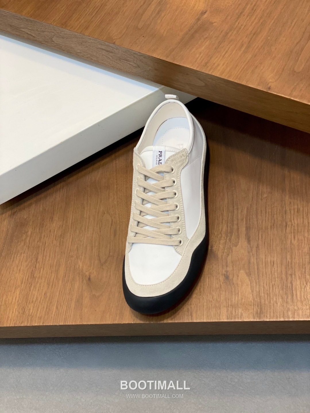 Prada Enamel Triangle Leather Sneaker Leather Sneakers 프라다 에나멜 트라이앵글 레더 스니커즈 레더 6