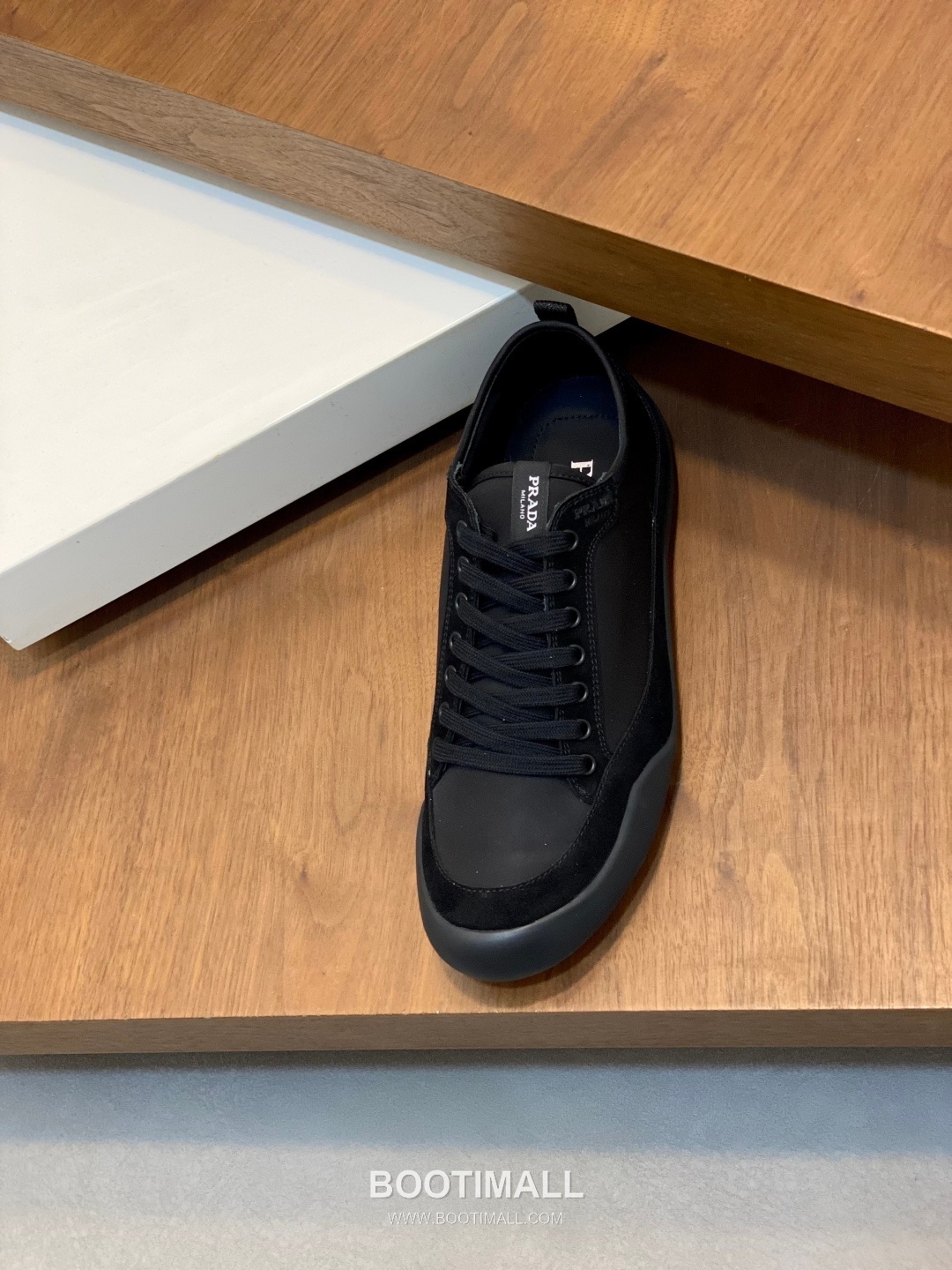 Prada Enamel Triangle Leather Sneaker Leather Sneakers 프라다 에나멜 트라이앵글 레더 스니커즈 레더 6