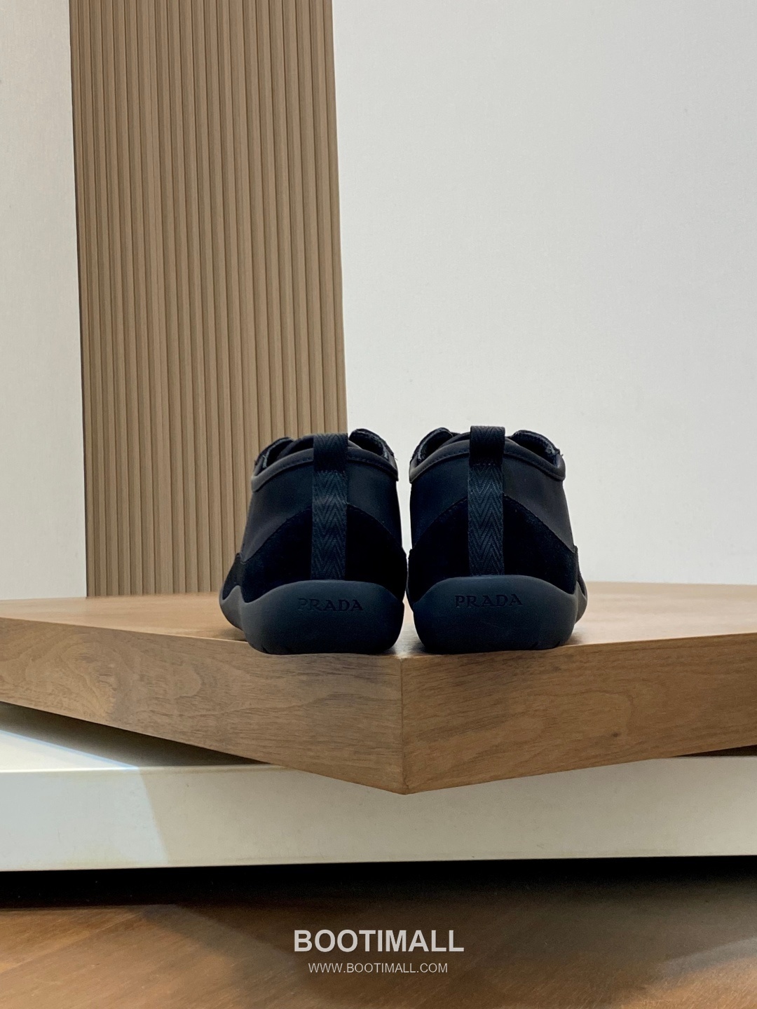 Prada Enamel Triangle Leather Sneaker Leather Sneakers 프라다 에나멜 트라이앵글 레더 스니커즈 레더 8