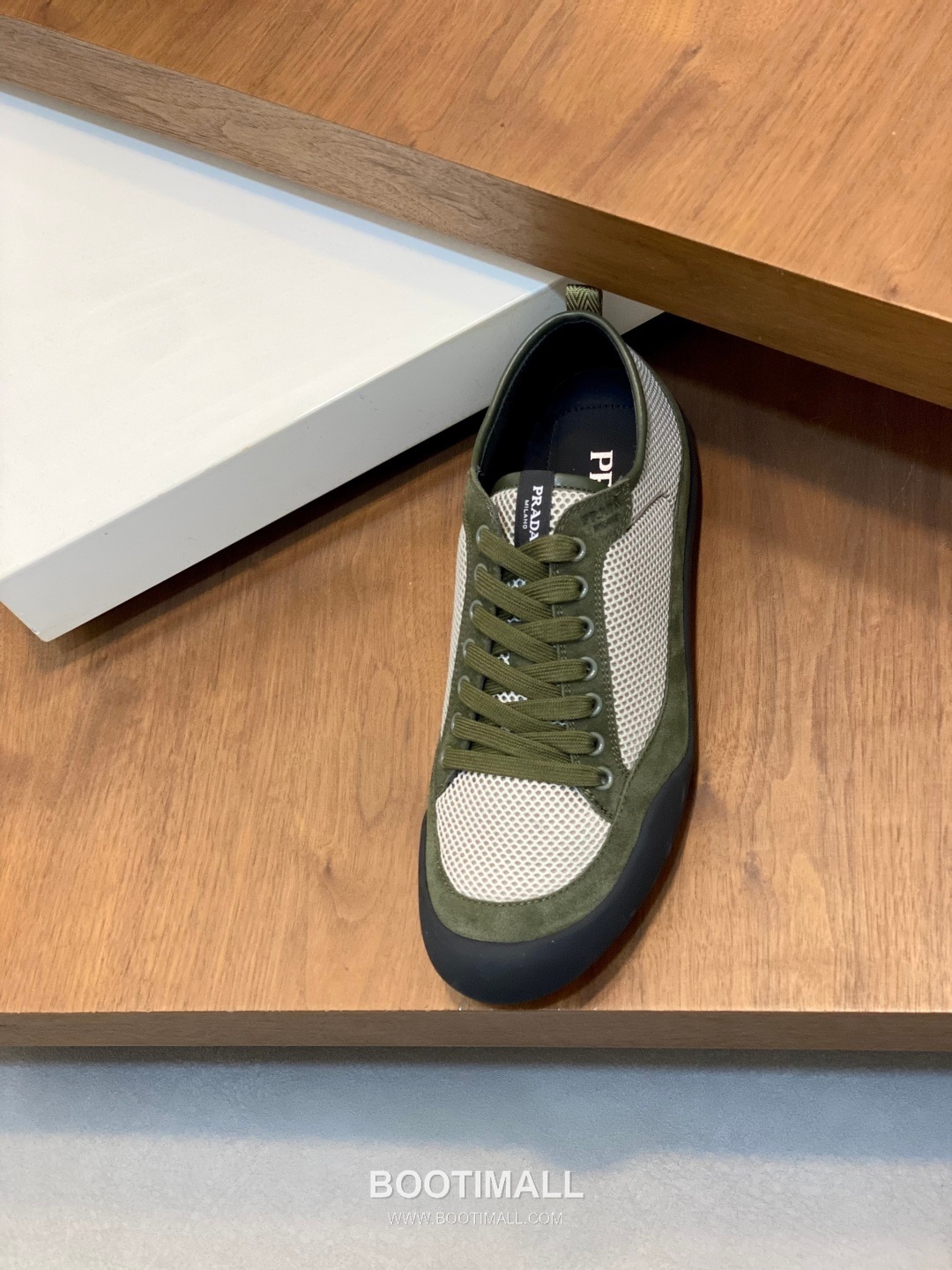 Prada Enamel Triangle Leather Sneaker Leather Sneakers 프라다 에나멜 트라이앵글 레더 스니커즈 레더 6