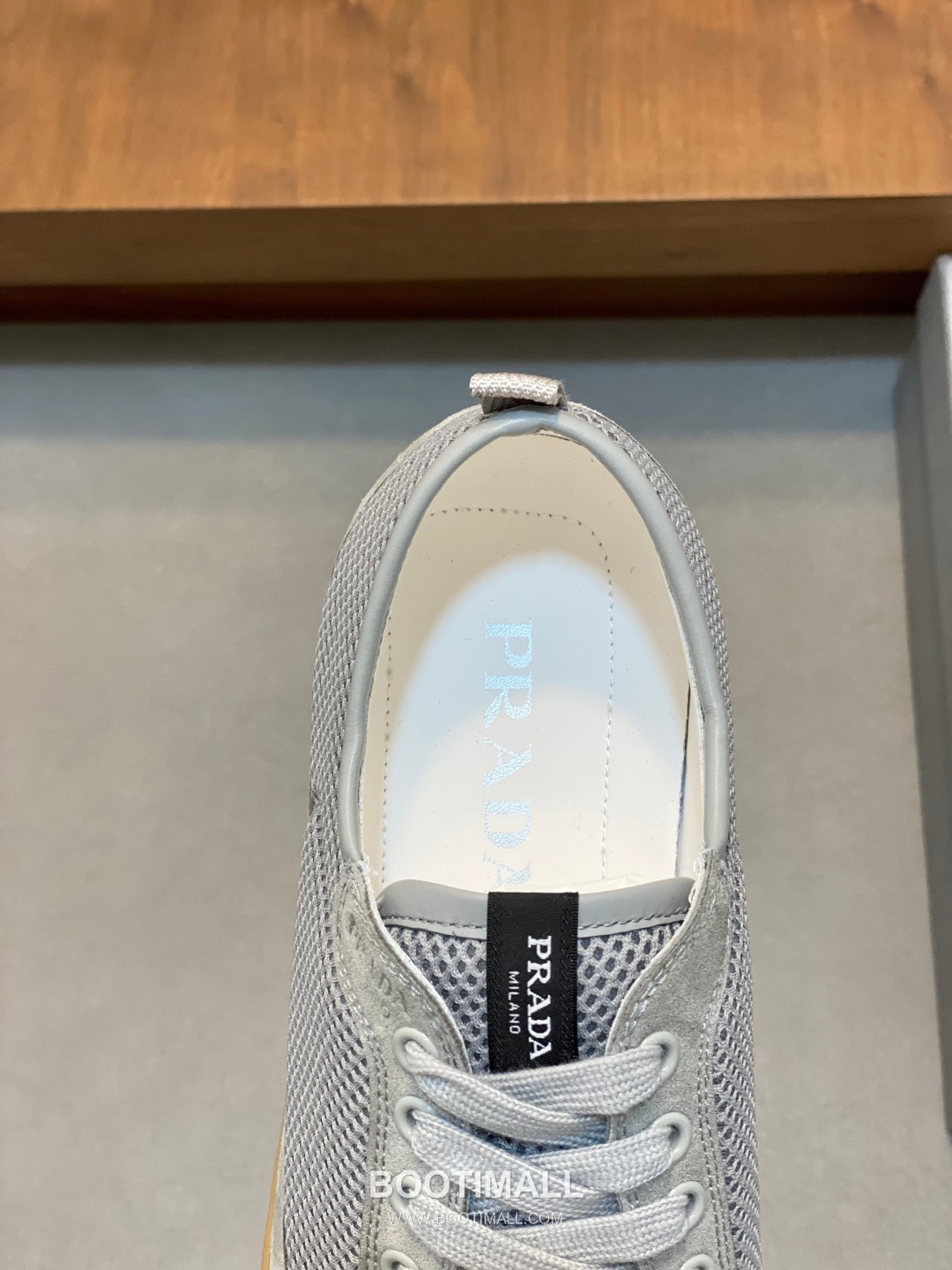 Prada Enamel Triangle Leather Sneaker Leather Sneakers 프라다 에나멜 트라이앵글 레더 스니커즈 레더 7