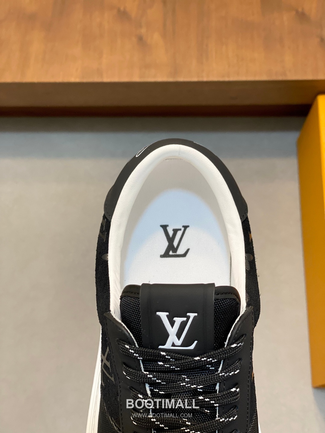 Louis Vuitton Grain Calfskin Napa Trainer Grain Calfskin Napa Leather TPU Sneakers 루이비통 그레인 송아지 나파 트레이너 그레인 송아지 가죽 나파 레더 TPU 스니커즈 7