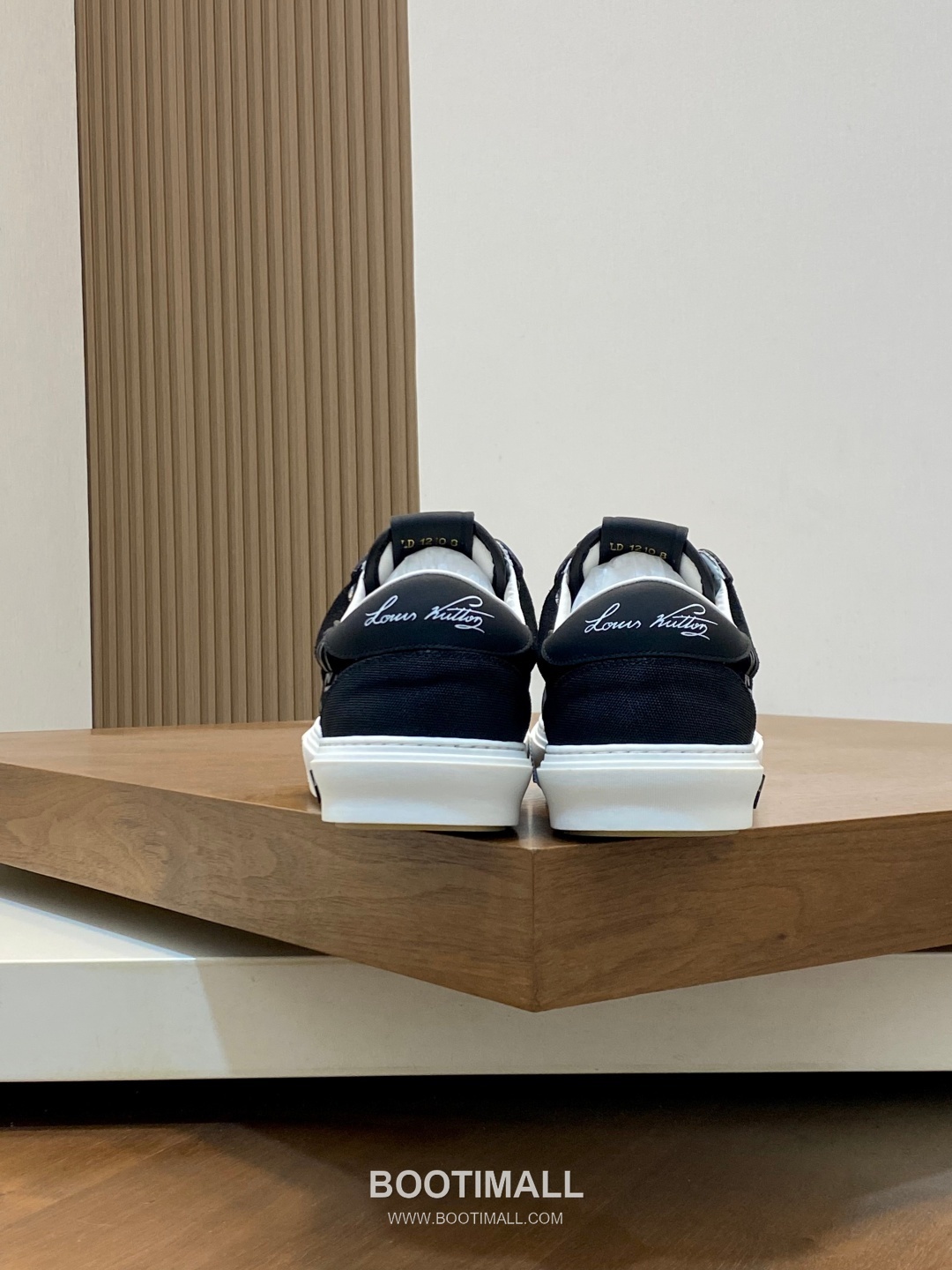 Louis Vuitton Grain Calfskin Napa Trainer Grain Calfskin Napa Leather TPU Sneakers 루이비통 그레인 송아지 나파 트레이너 그레인 송아지 가죽 나파 레더 TPU 스니커즈 8