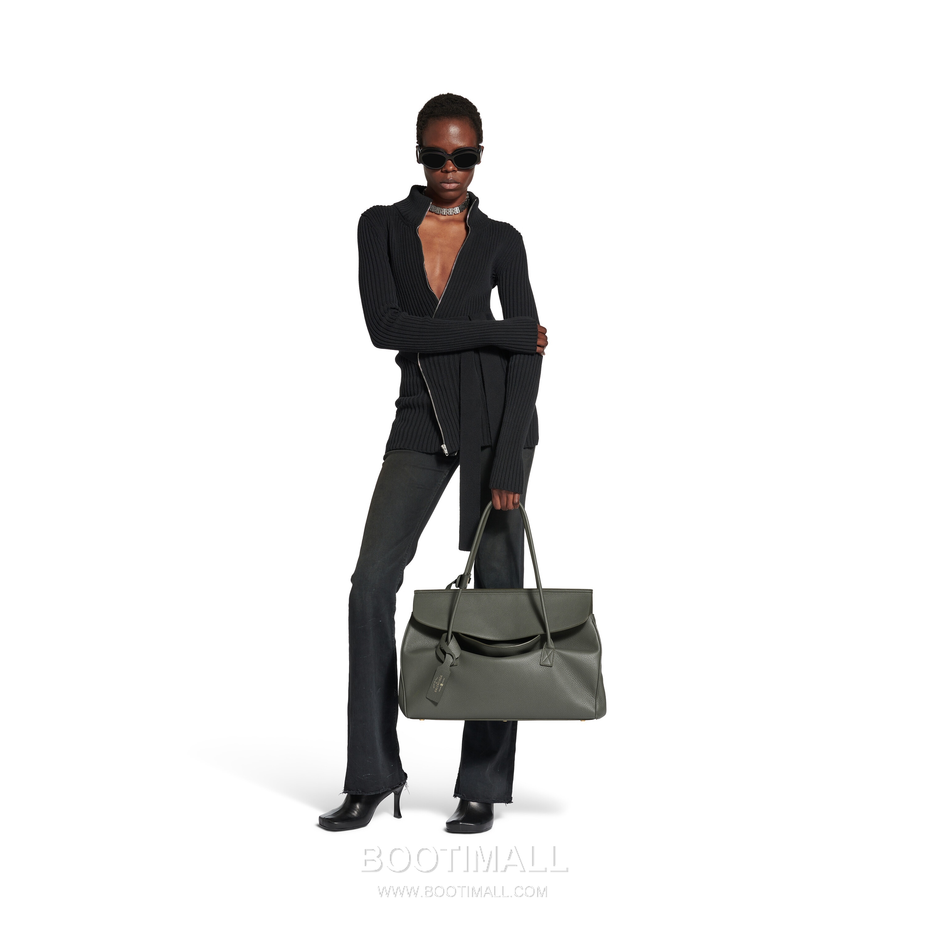 Balenciaga Carrie Carry All Litchi-Grain Cowhide Black Top Handle Bag 발렌시아가 캐리 올 리치패턴 소가죽 블랙 탑핸들백 54cm 1