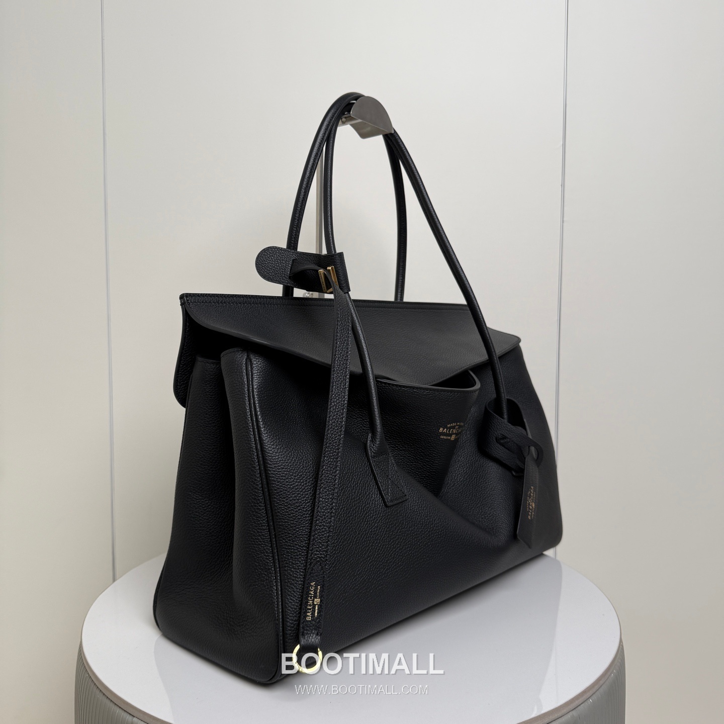 Balenciaga Carrie Carry All Litchi-Grain Cowhide Black Top Handle Bag 발렌시아가 캐리 올 리치패턴 소가죽 블랙 탑핸들백 54cm 10