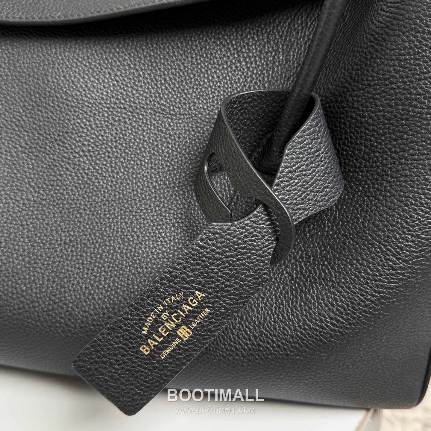 Balenciaga Carrie Carry All Litchi-Grain Cowhide Black Top Handle Bag 발렌시아가 캐리 올 리치패턴 소가죽 블랙 탑핸들백 54cm 16