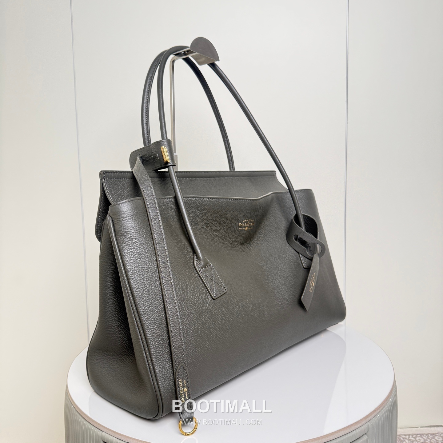 Balenciaga Carrie Carry All Litchi Grain Calfskin Top Handle Bag 발렌시아가 캐리 올 리치 그레인 카프스킨 탑핸들백 53.8cm 5