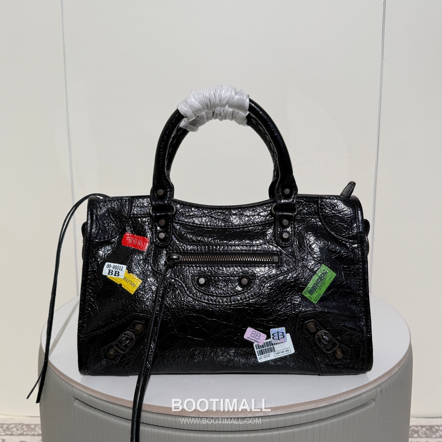 Balenciaga Le City Medium Crinkled Calfskin Black Shoulder Bag 발렌시아가 르 시티 미디엄 크링클 카프스킨 블랙 숄더백 30cm 1