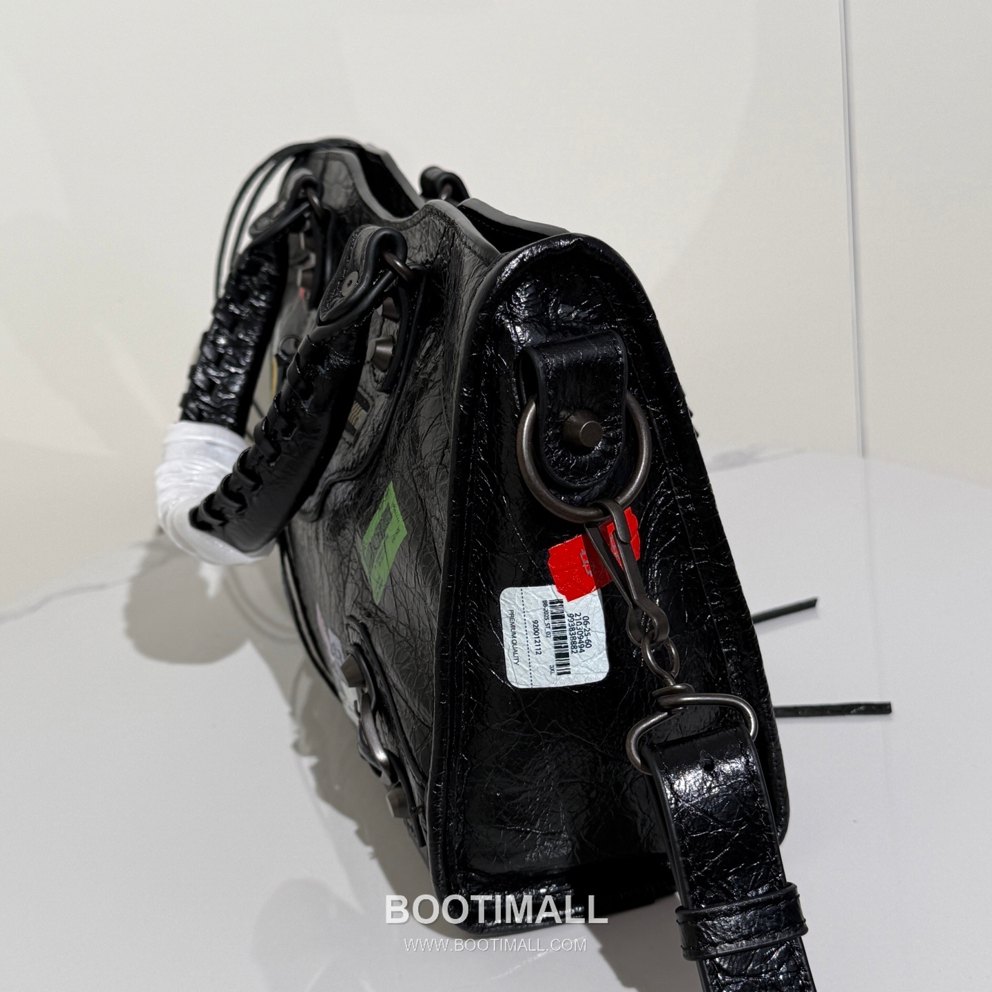 Balenciaga Le City Medium Crinkled Calfskin Black Shoulder Bag 발렌시아가 르 시티 미디엄 크링클 카프스킨 블랙 숄더백 30cm 6