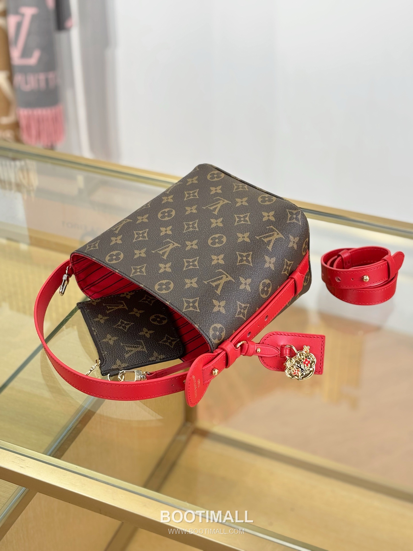 Louis Vuitton All In BB Monogram Canvas Red Top Handle Bag M28317 루이비통 올인 BB 모노그램 캔버스 레드 탑핸들백 18cm 11