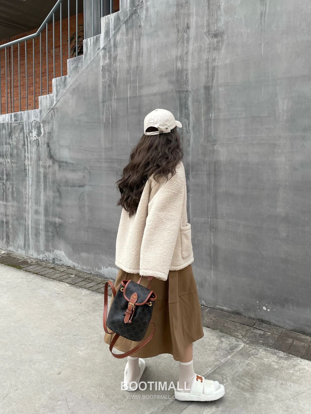 Celine Triomphe Mini Backpack Calfskin Leather Zip Wallet 셀린느 트리옴프 미니 백팩 카프스킨 레더 지퍼지갑 20cm 7