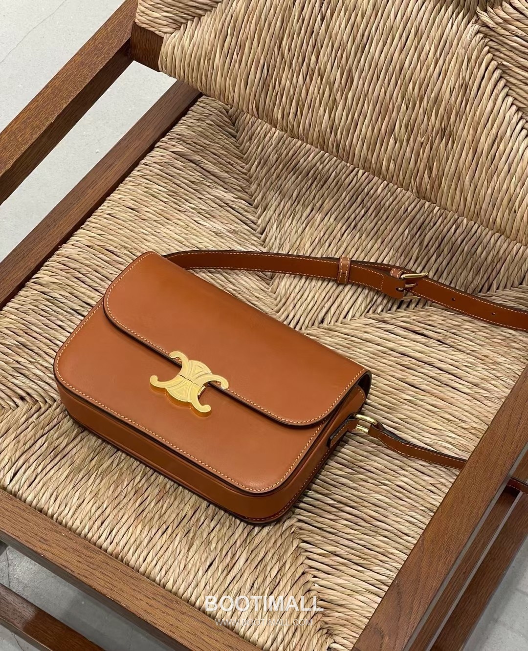 Celine Triomphe Medium Flap Smooth Calfskin Black Long Wallet 셀린느 트리옴프 미디엄 플랩 스무스 카프스킨 블랙 장지갑 22.5cm 5