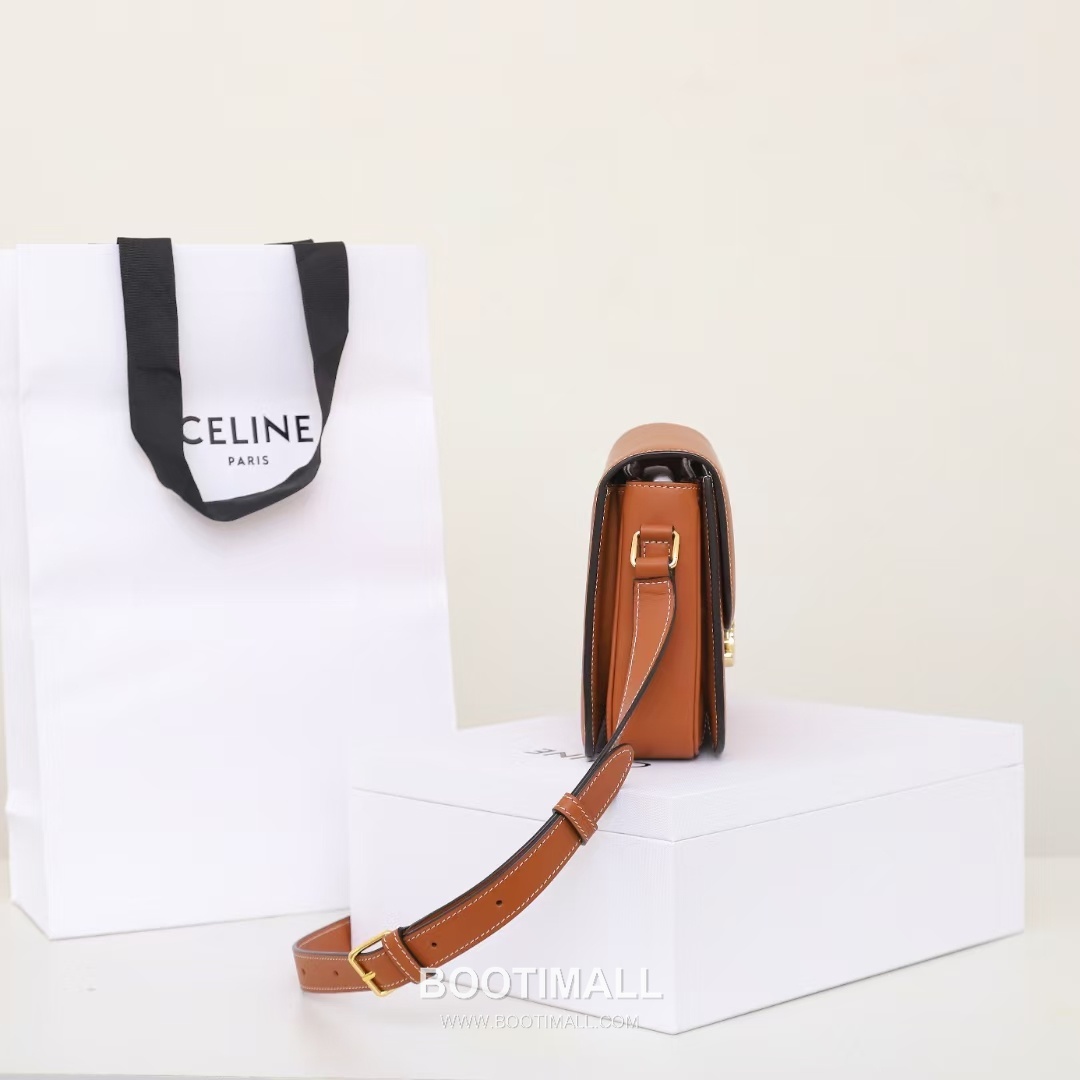 Celine Triomphe Medium Flap Smooth Calfskin Black Long Wallet 셀린느 트리옴프 미디엄 플랩 스무스 카프스킨 블랙 장지갑 22.5cm 9