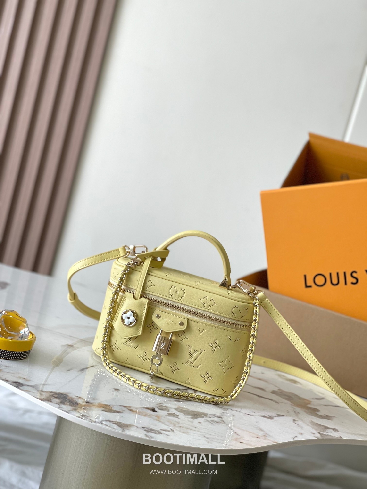 Louis Vuitton Vanity Flower Ring Coated Canvas Yellow Zip Wallet 루이비통 배니티 플라워 링 코티드 캔버스 옐로우 지퍼 지갑 19cm 1