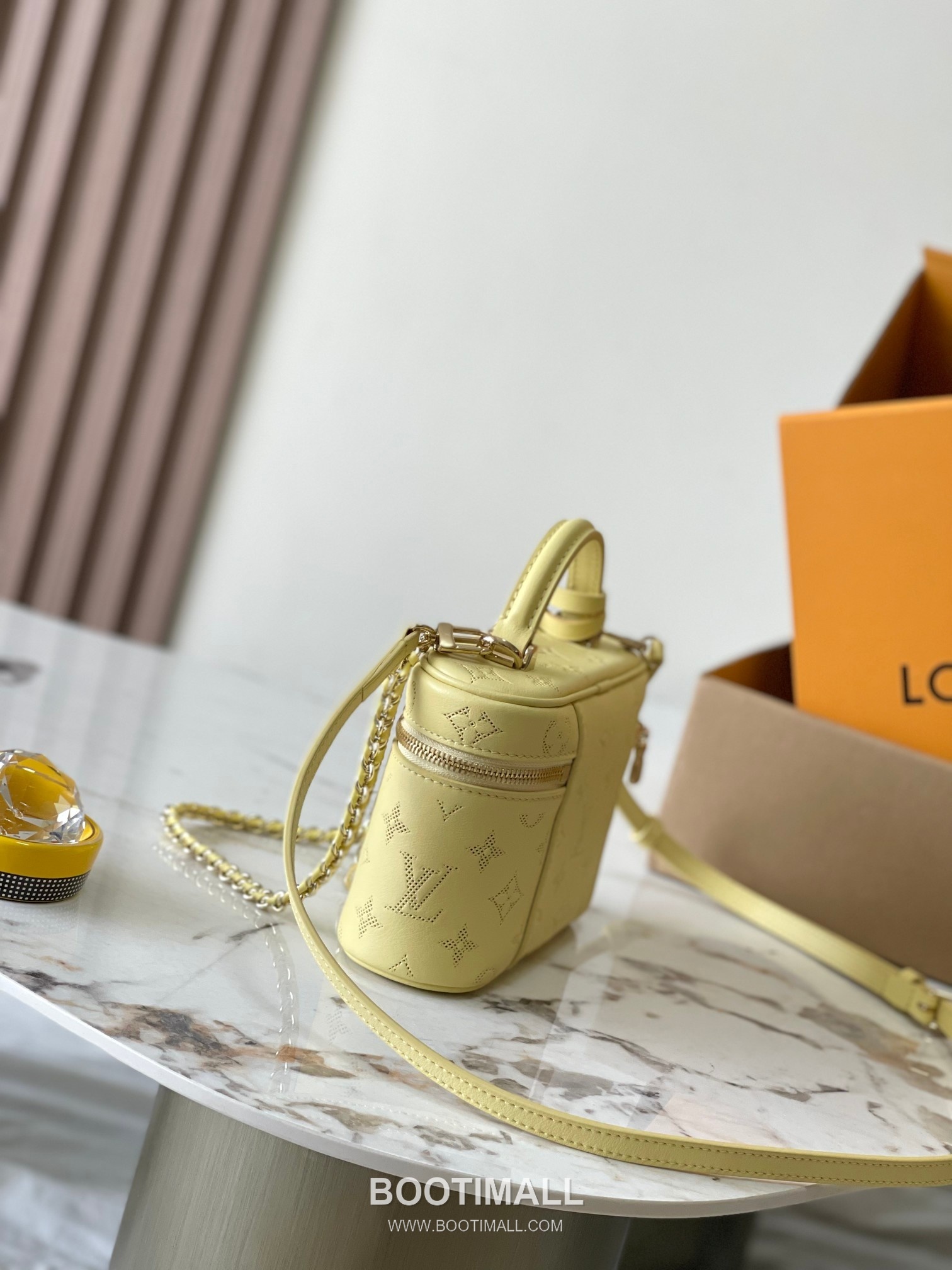 Louis Vuitton Vanity Flower Ring Coated Canvas Yellow Zip Wallet 루이비통 배니티 플라워 링 코티드 캔버스 옐로우 지퍼 지갑 19cm 2