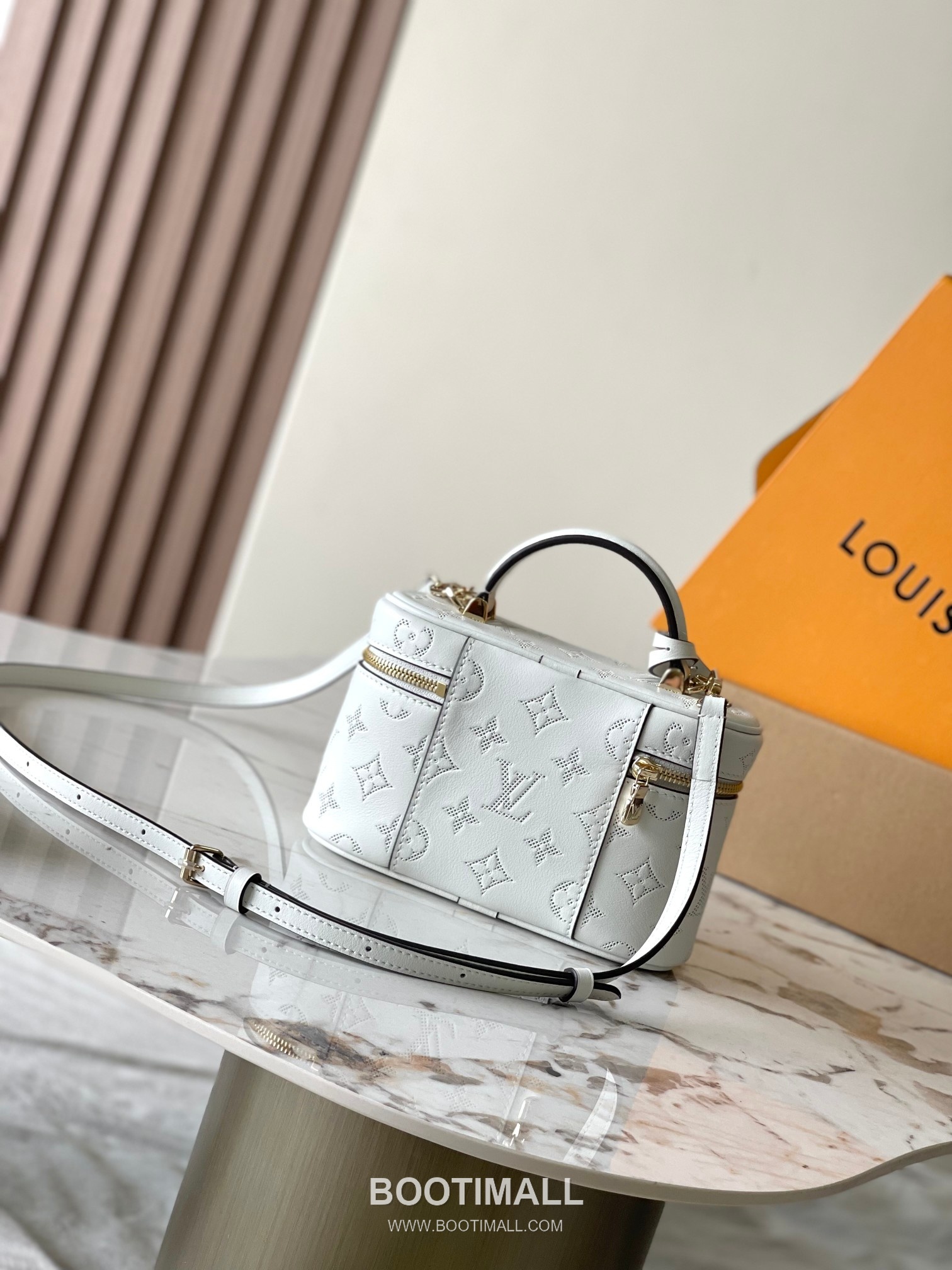 Louis Vuitton Vanity Flower Ring Coated Canvas White Zip Wallet 루이비통 배니티 플라워 링 코티드 캔버스 화이트 지퍼지갑 19cm 3