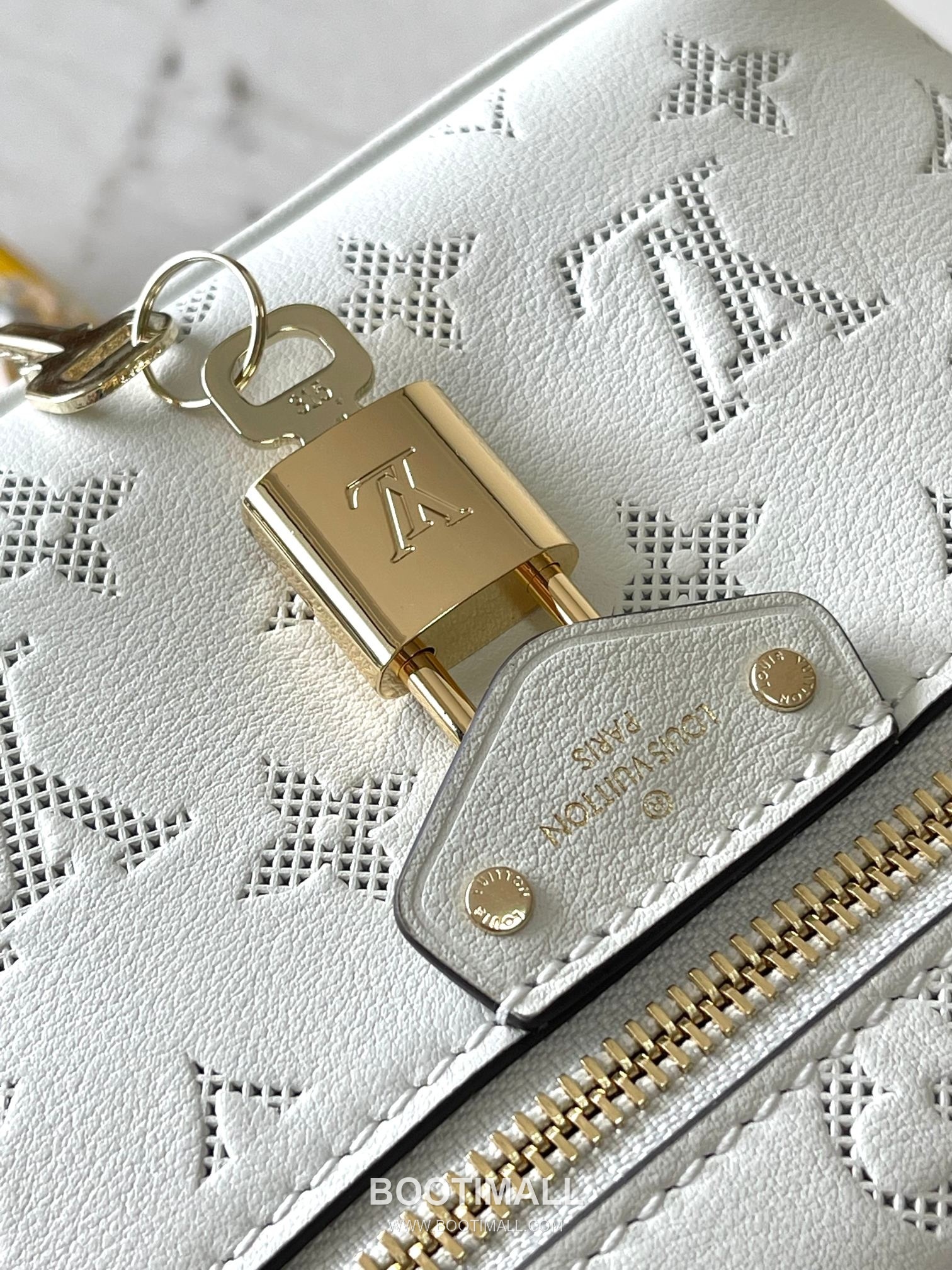 Louis Vuitton Vanity Flower Ring Coated Canvas White Zip Wallet 루이비통 배니티 플라워 링 코티드 캔버스 화이트 지퍼지갑 19cm 6