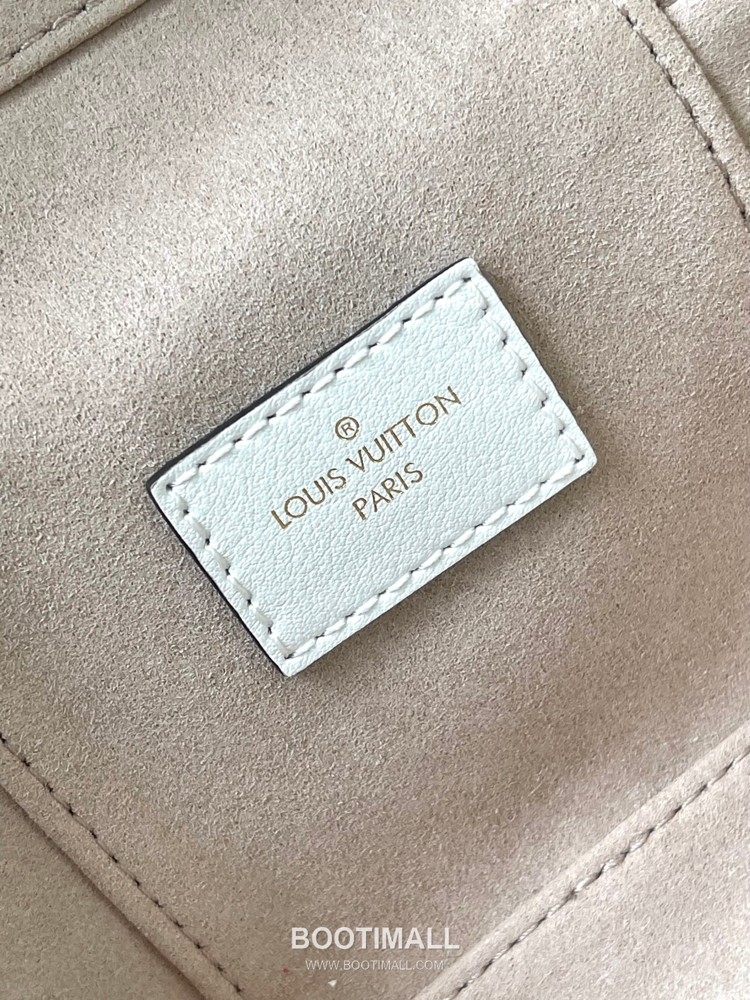 Louis Vuitton Vanity Flower Ring Coated Canvas White Zip Wallet 루이비통 배니티 플라워 링 코티드 캔버스 화이트 지퍼지갑 19cm 7