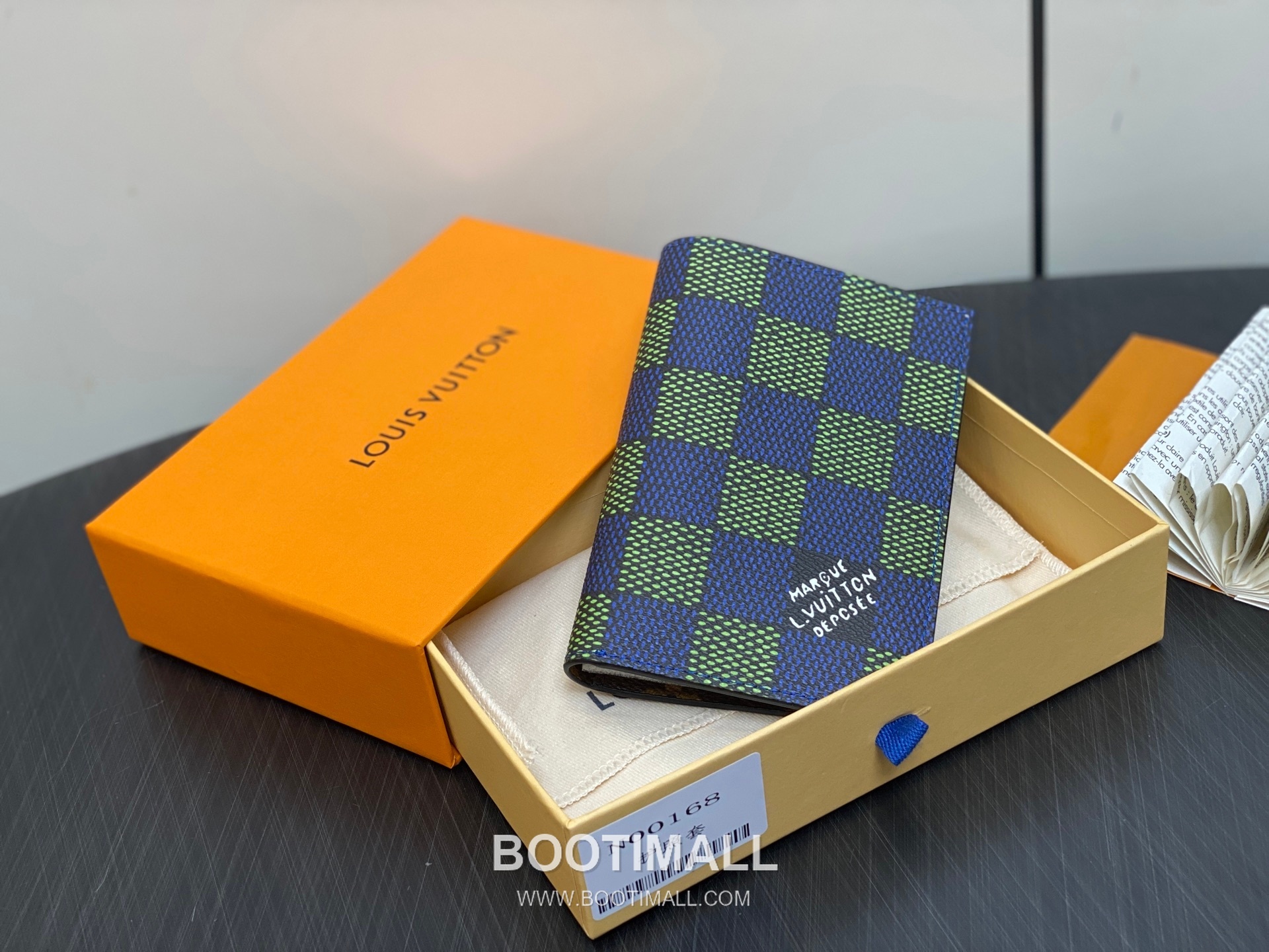 Louis Vuitton Damier Heritage Passport Cover Coated Canvas and Monogram Blue Card Case 루이비통 다미에 헤리티지 여권 커버 코티드 캔버스와 모노그램 블루 카드케이스 14cm 1