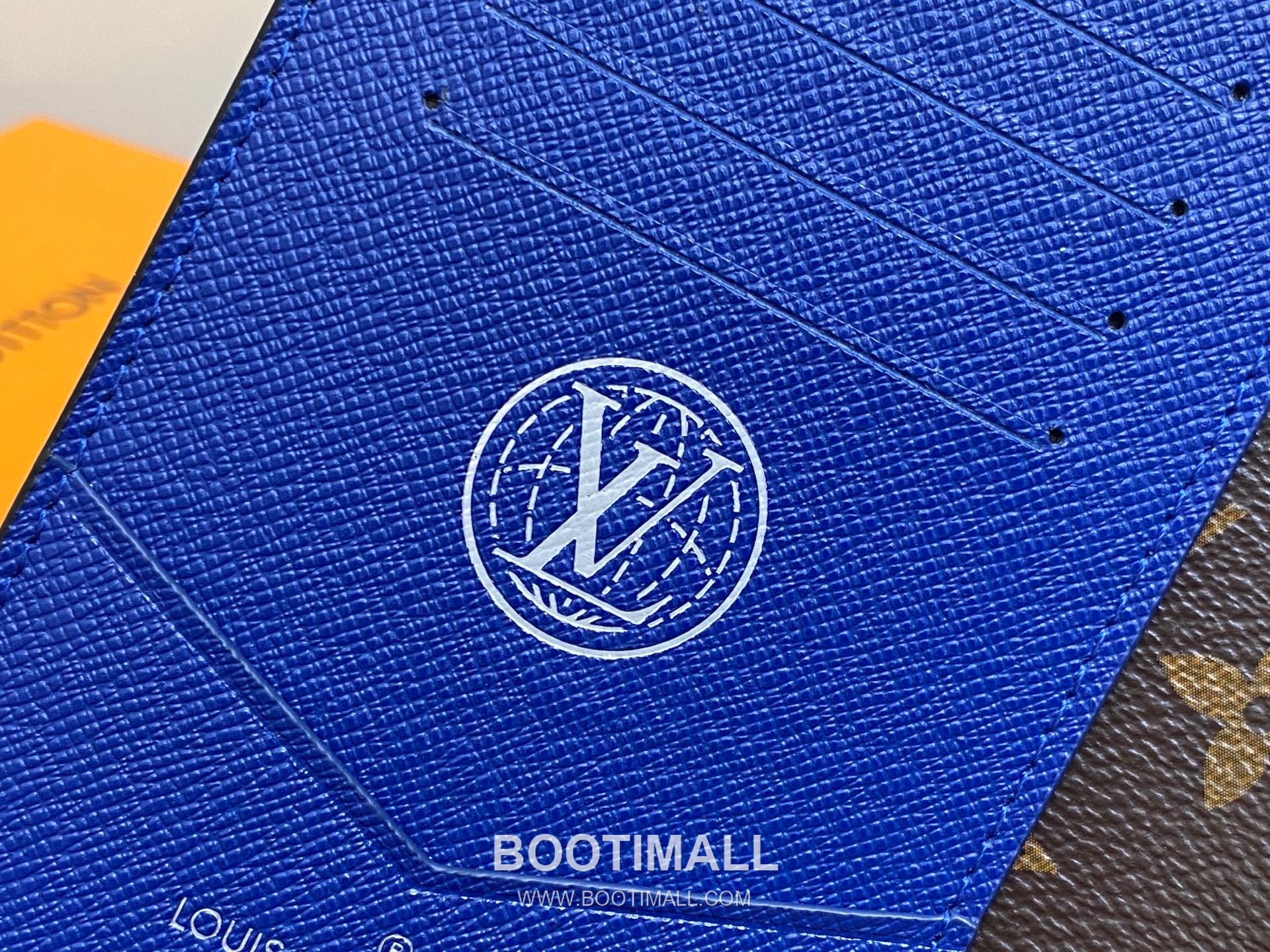 Louis Vuitton Damier Heritage Passport Cover Coated Canvas and Monogram Blue Card Case 루이비통 다미에 헤리티지 여권 커버 코티드 캔버스와 모노그램 블루 카드케이스 14cm 8