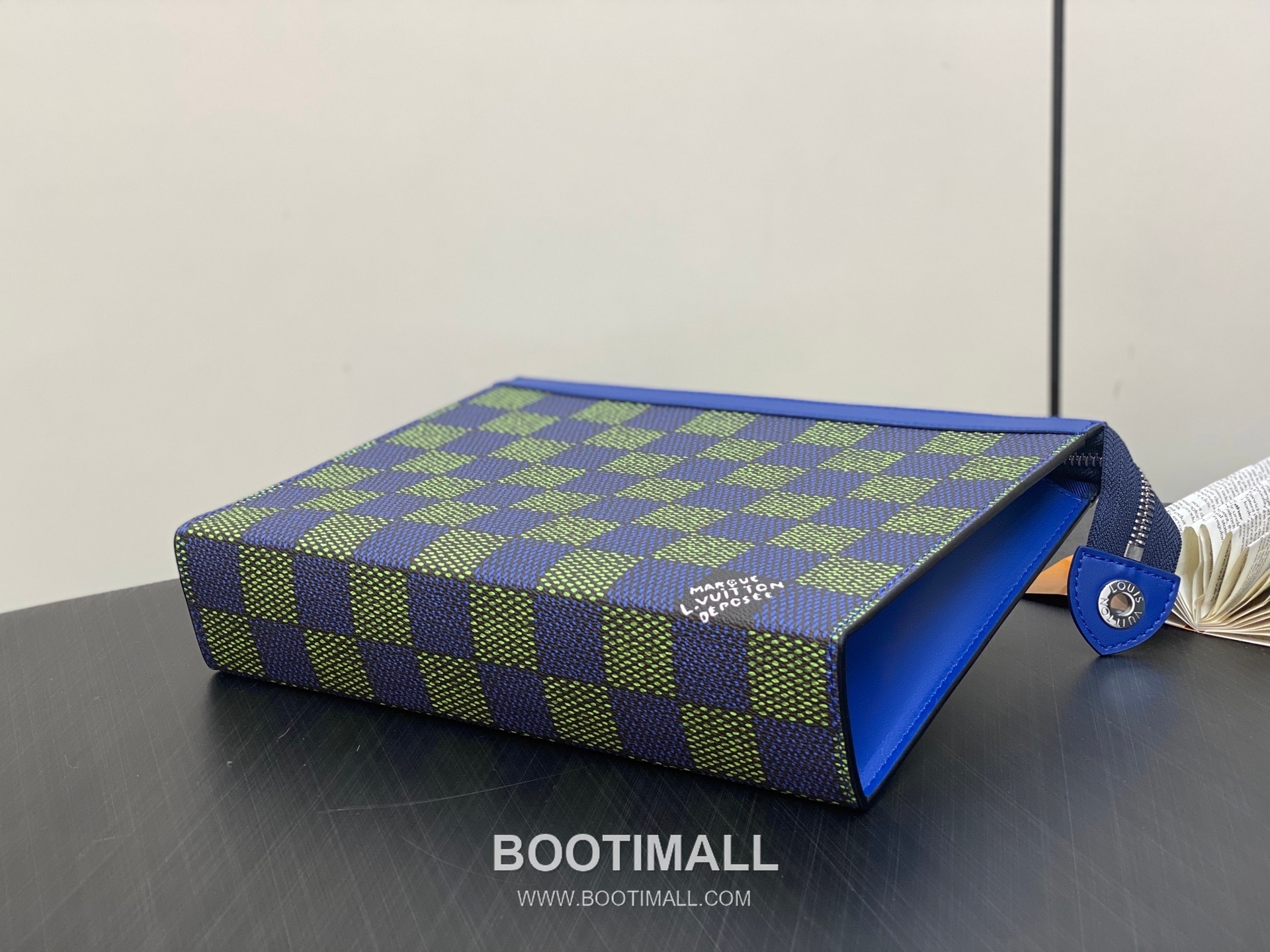 Louis Vuitton Pochette Voyage MM Damier Graphite Coated Canvas Blue Zip Wallet 루이비통 포쉐트 보야주 MM 다미에 그래피트 코티드 캔버스 블루 지퍼 지갑 27cm 3