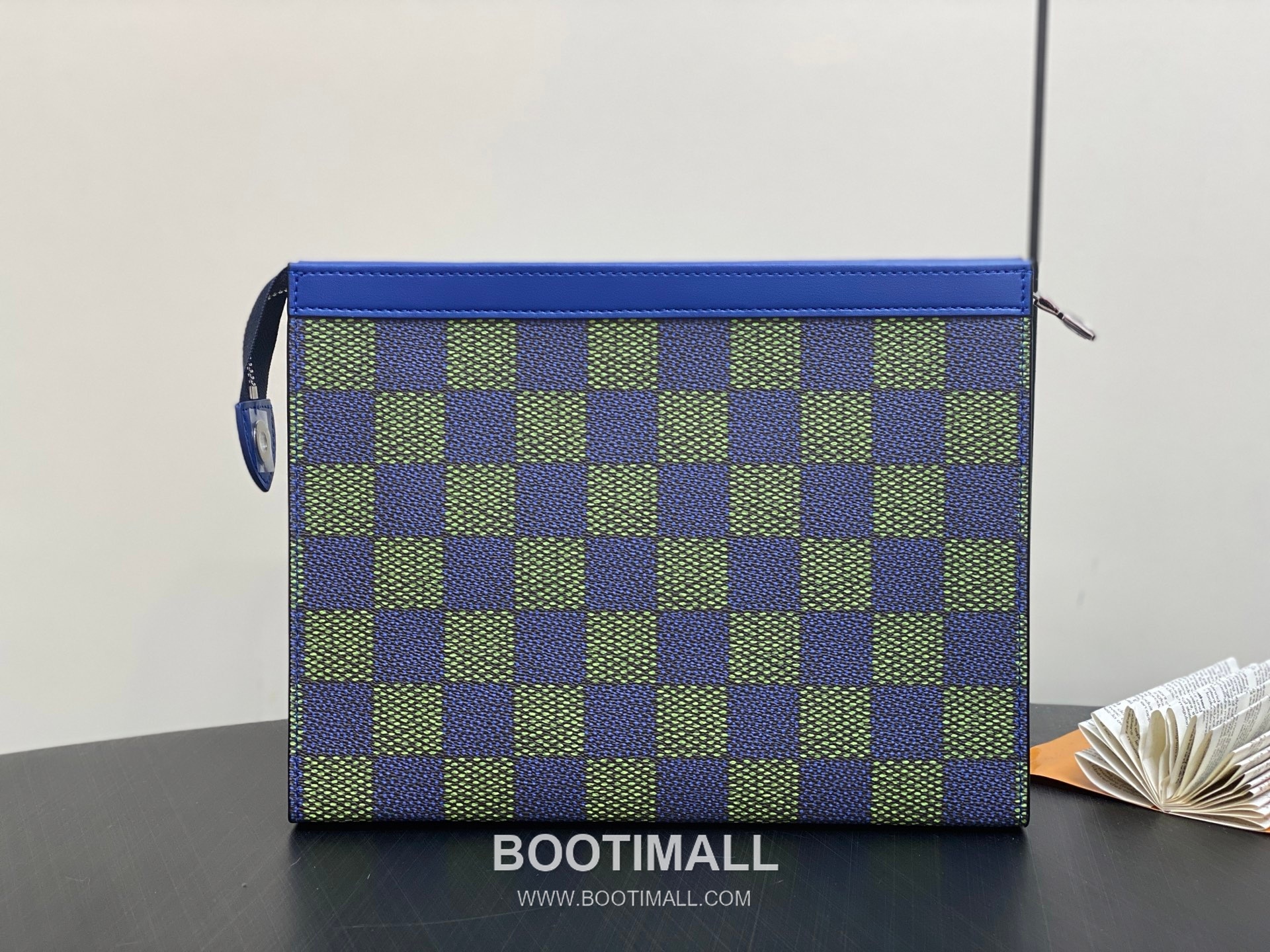 Louis Vuitton Pochette Voyage MM Damier Graphite Coated Canvas Blue Zip Wallet 루이비통 포쉐트 보야주 MM 다미에 그래피트 코티드 캔버스 블루 지퍼 지갑 27cm 4