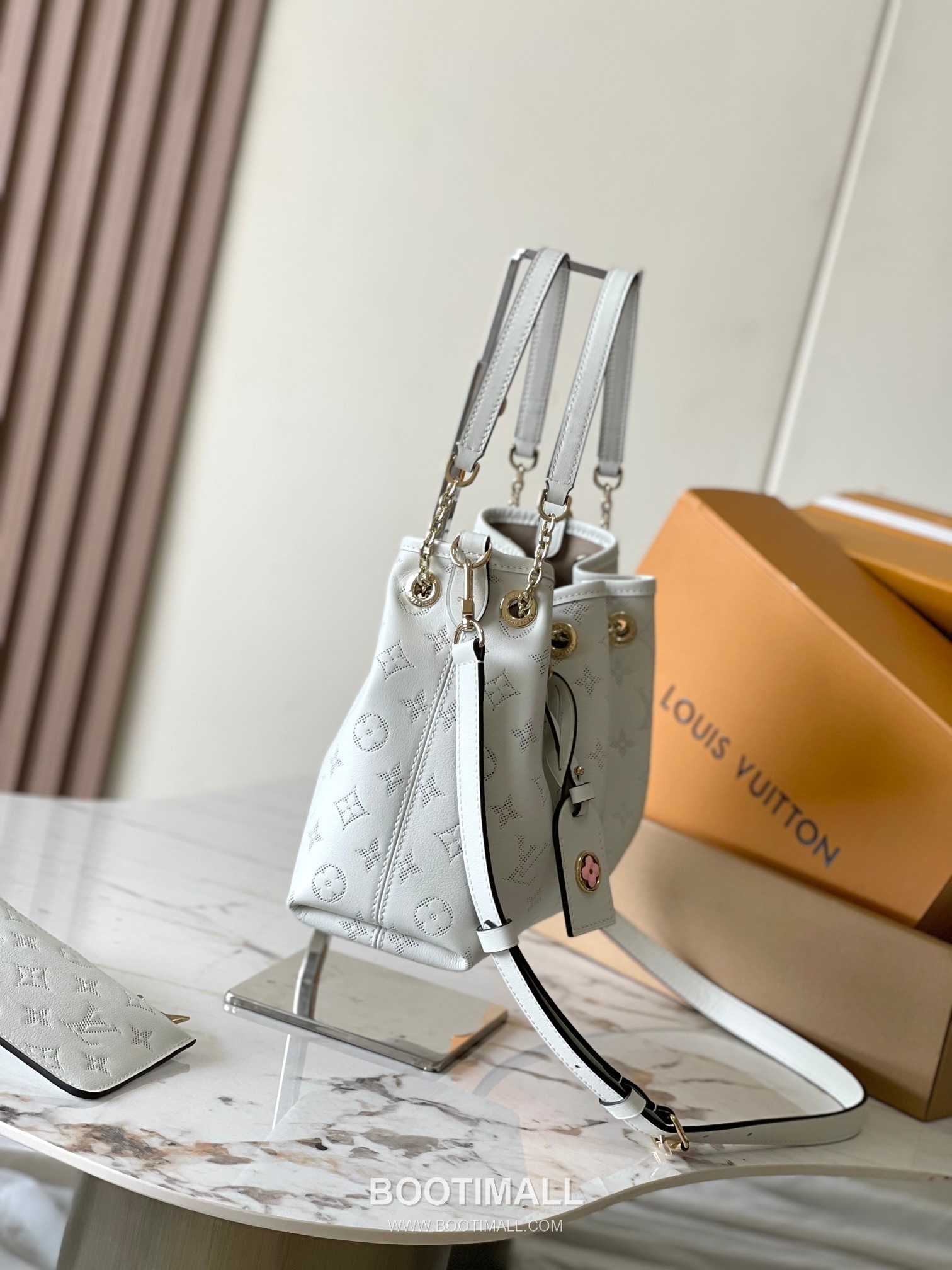 Louis Vuitton Bundle Monogram Perforated Embossed Cowhide Pink Long Wallet 루이비통 번들 모노그램 퍼포레이티드 엠보 소가죽 핑크 장지갑 2