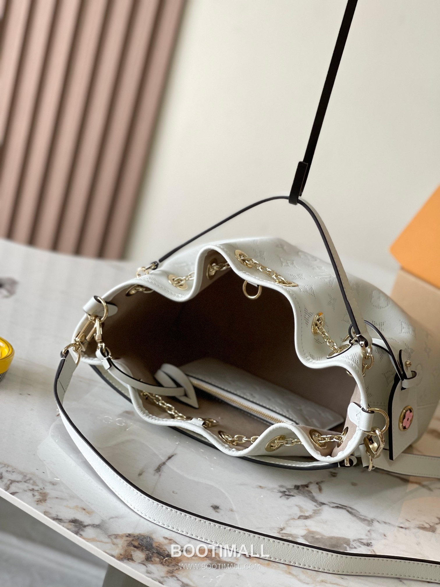 Louis Vuitton Bundle Monogram Perforated Embossed Cowhide Pink Long Wallet 루이비통 번들 모노그램 퍼포레이티드 엠보 소가죽 핑크 장지갑 9