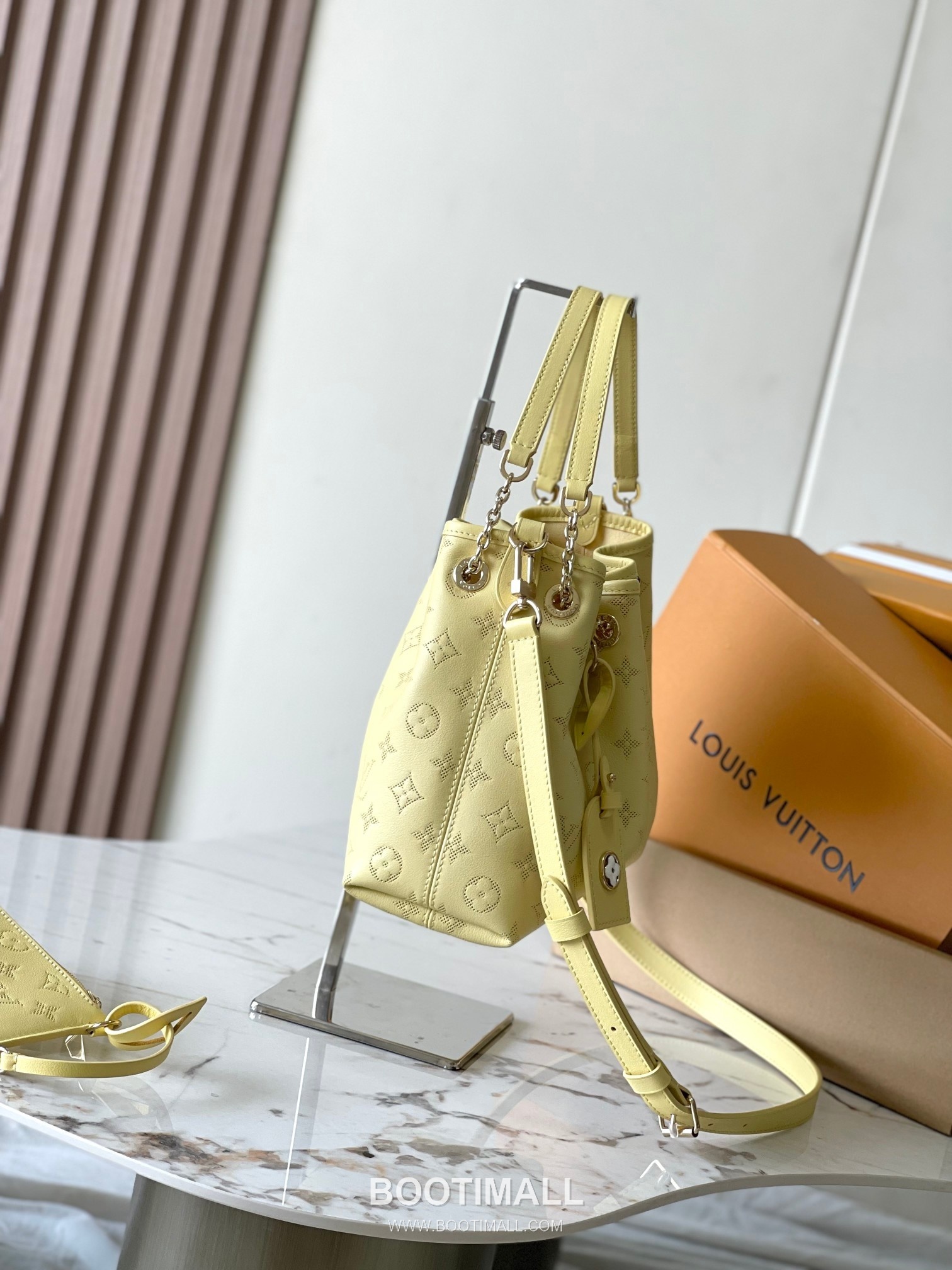 Louis Vuitton Bundle Monogram Perforated Embossed Cowhide Yellow Long Wallet 루이비통 번들 모노그램 퍼포레이티드 엠보싱 소가죽 옐로우 장지갑 28cm 3