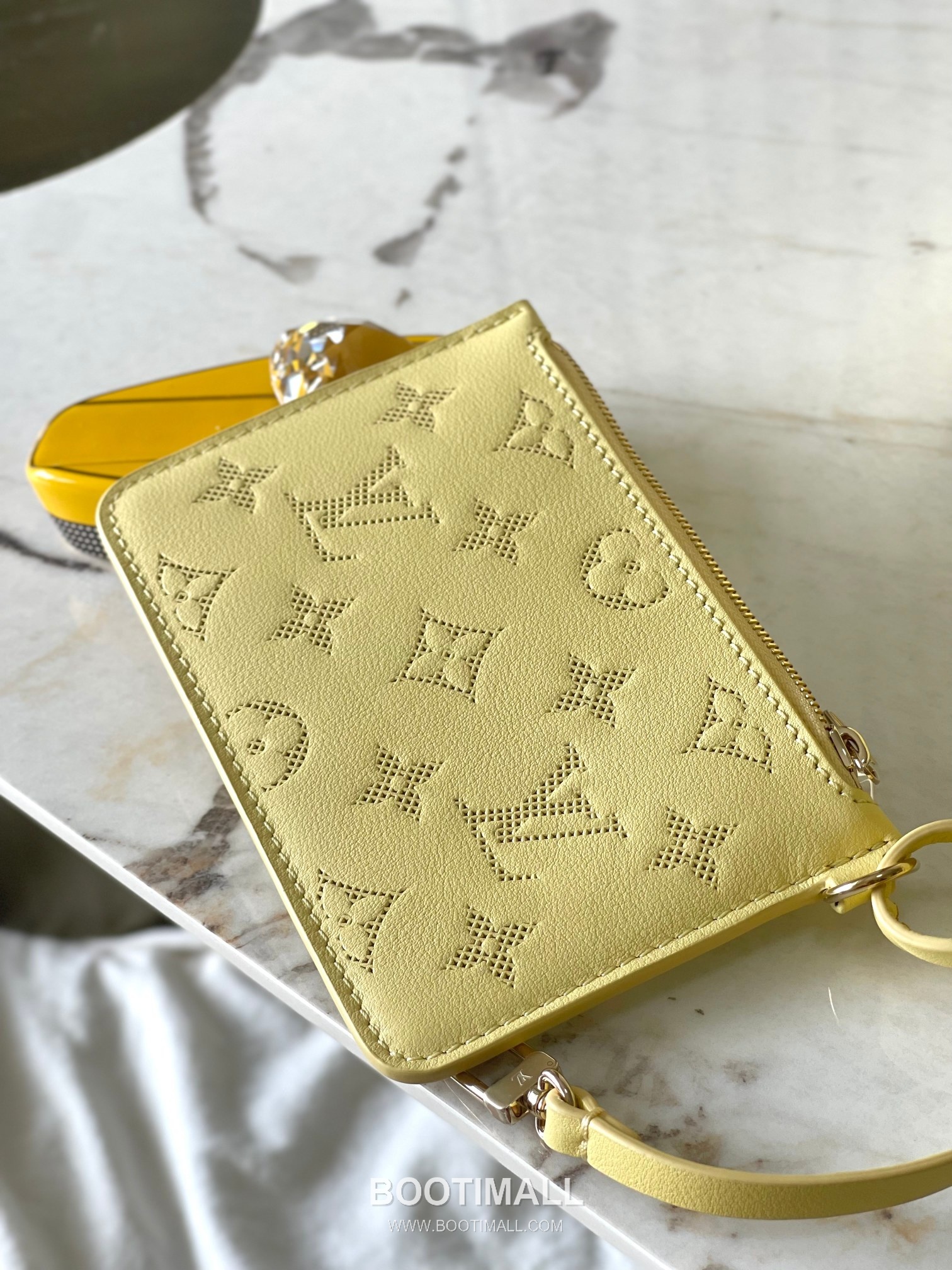 Louis Vuitton Bundle Monogram Perforated Embossed Cowhide Yellow Long Wallet 루이비통 번들 모노그램 퍼포레이티드 엠보싱 소가죽 옐로우 장지갑 28cm 6