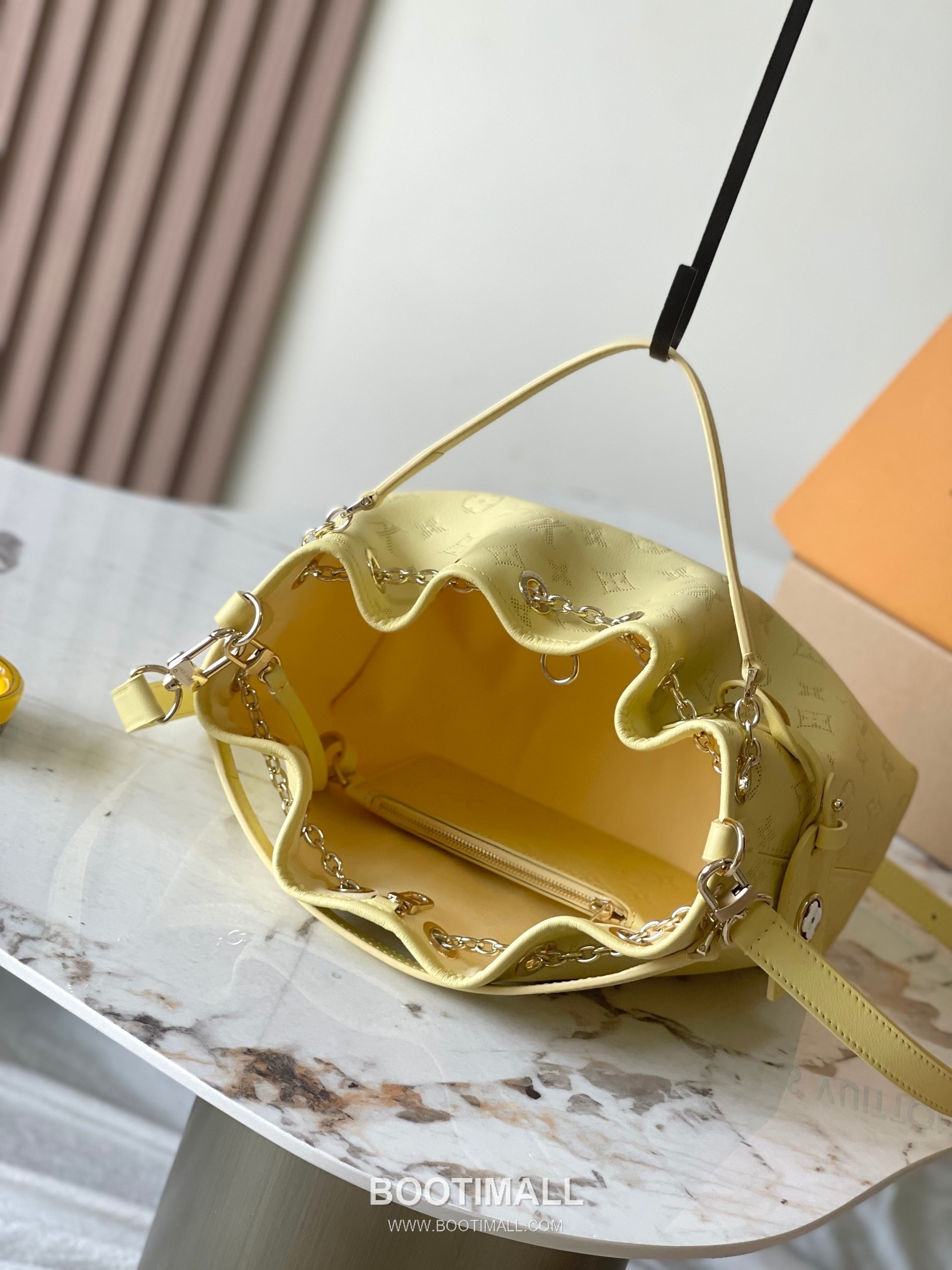 Louis Vuitton Bundle Monogram Perforated Embossed Cowhide Yellow Long Wallet 루이비통 번들 모노그램 퍼포레이티드 엠보싱 소가죽 옐로우 장지갑 28cm 9